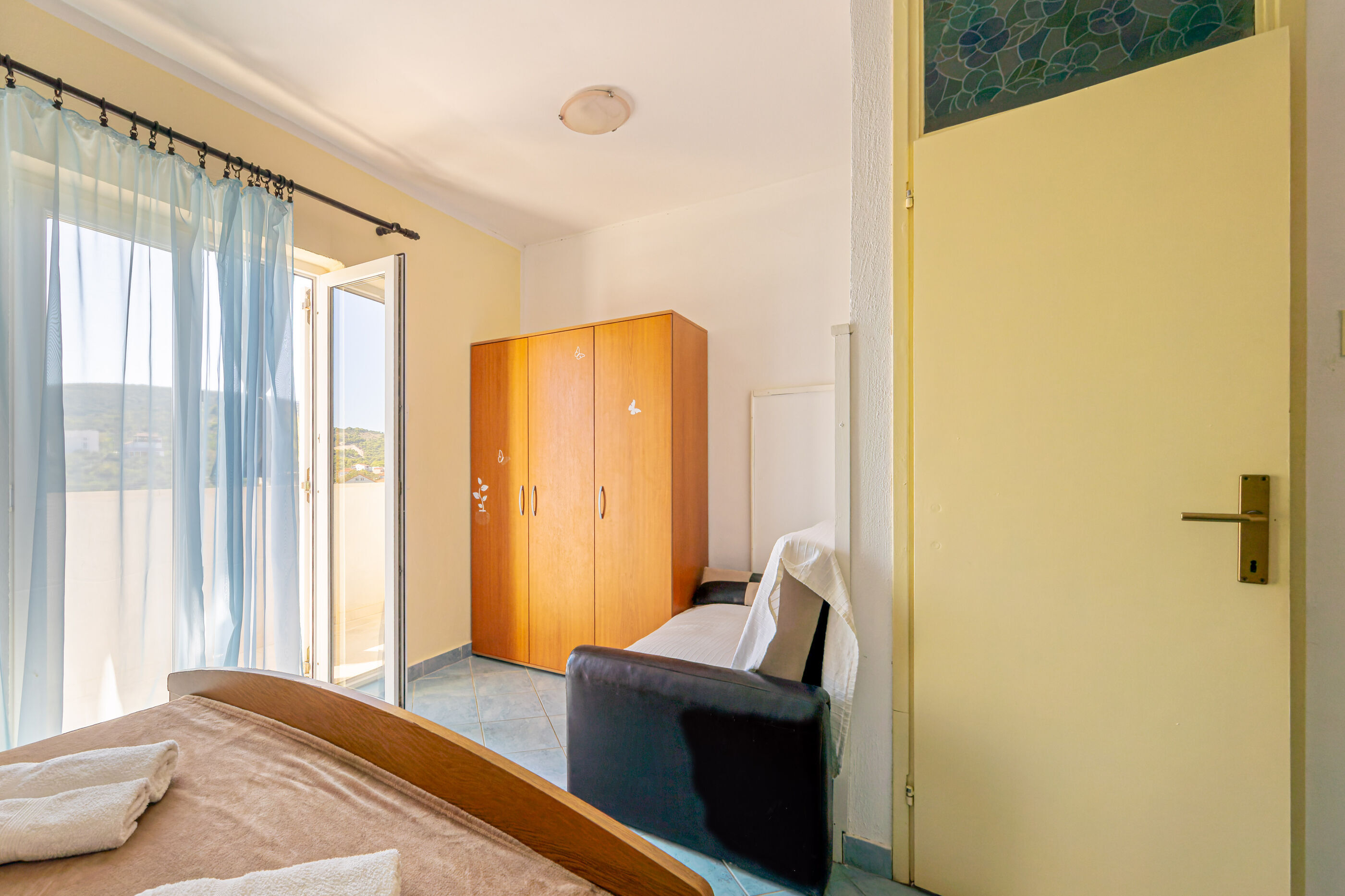Apartments Naki 10487-A2