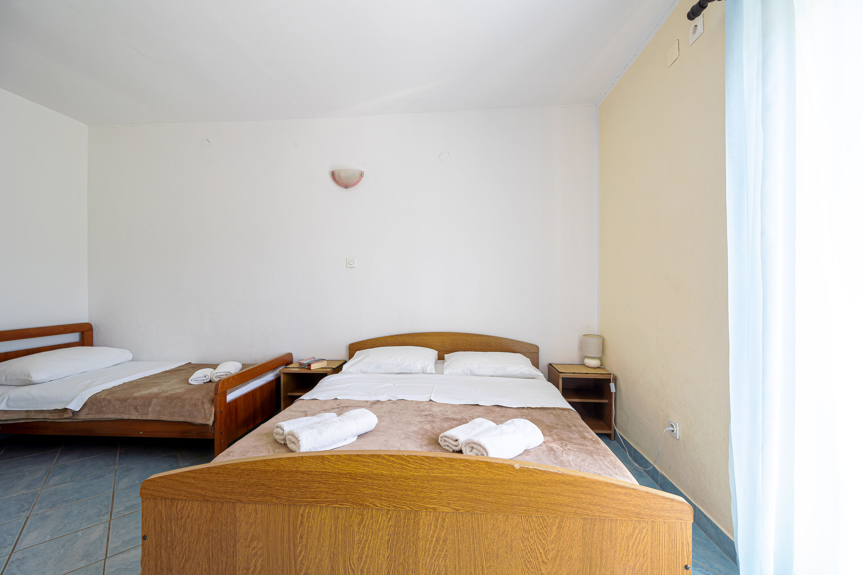 Apartments Naki 10487-A2