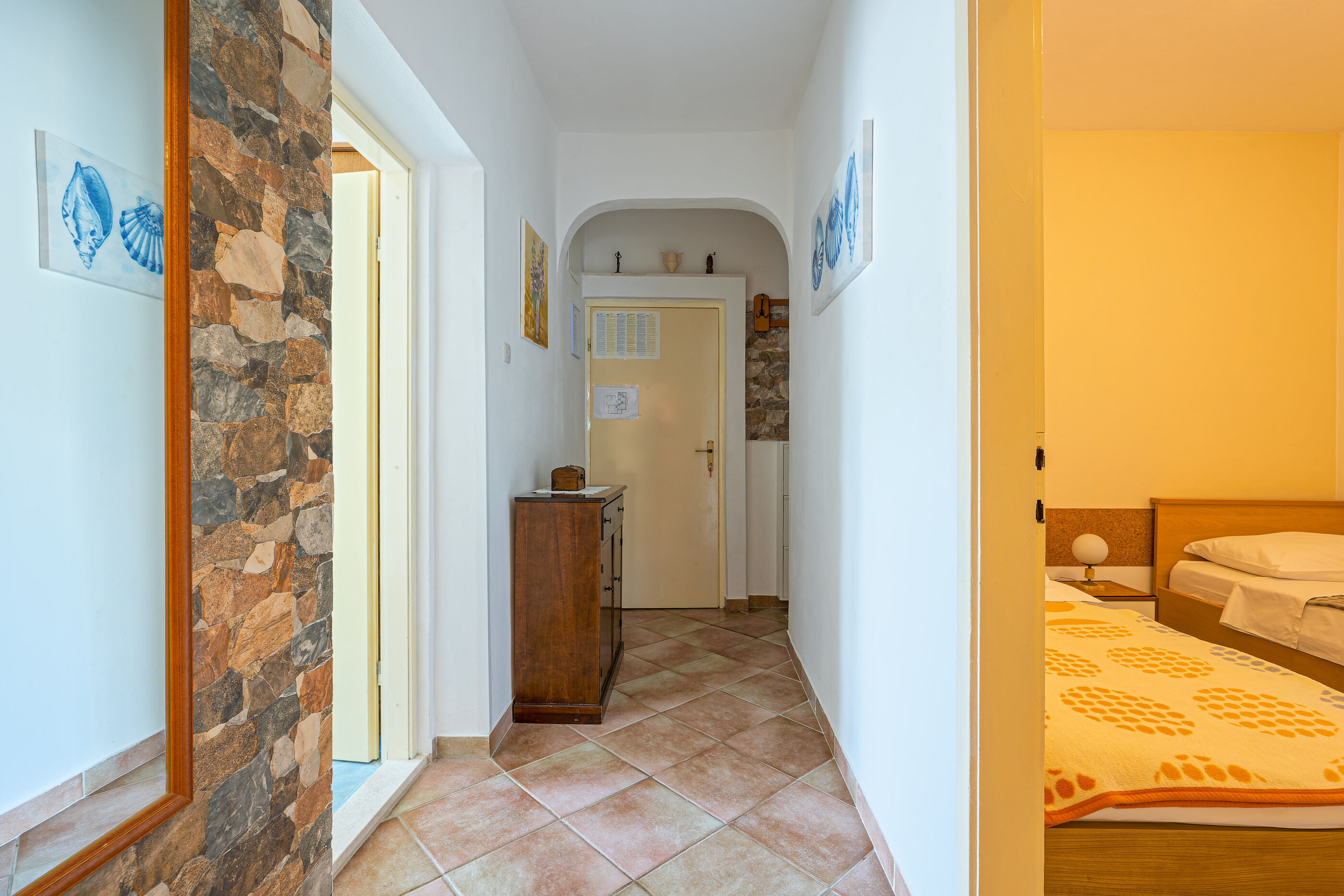 Apartments Naki 10487-A2