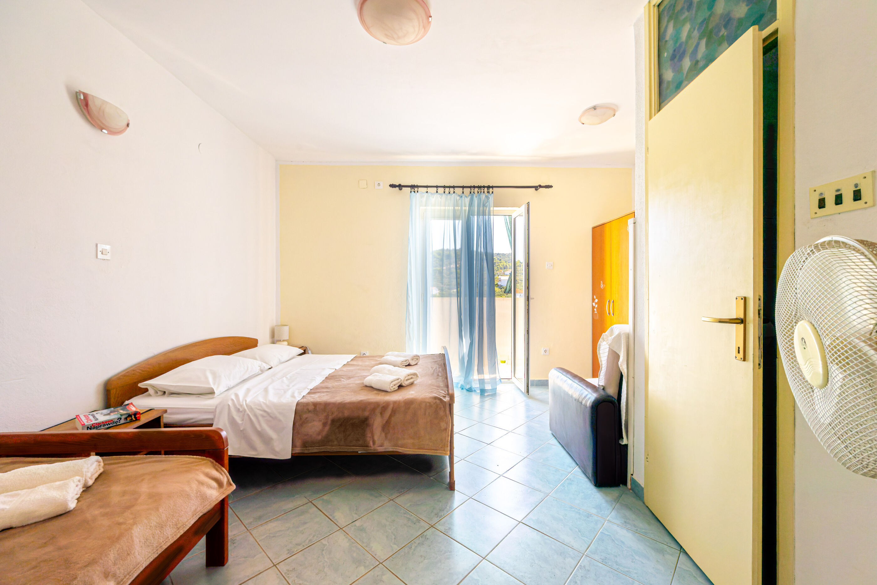 Apartments Naki 10487-A2