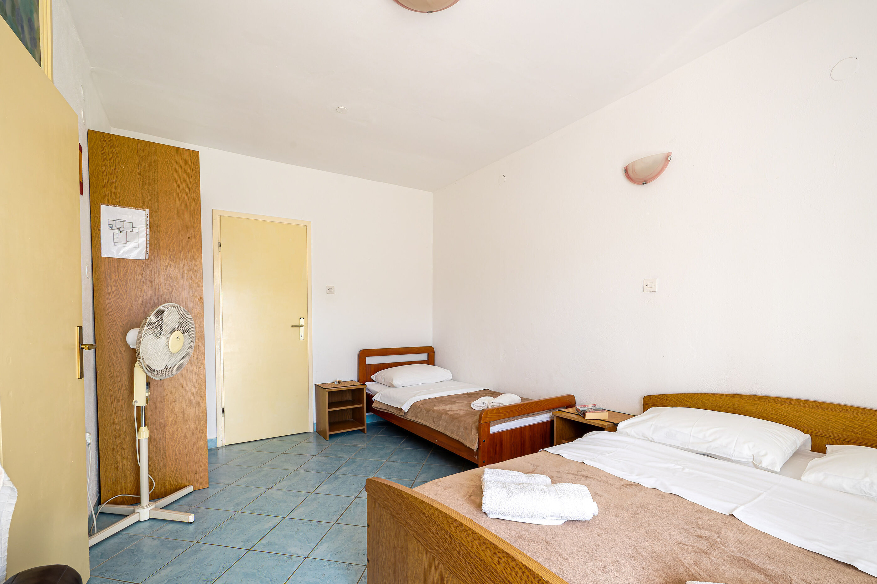 Apartments Naki 10487-A2