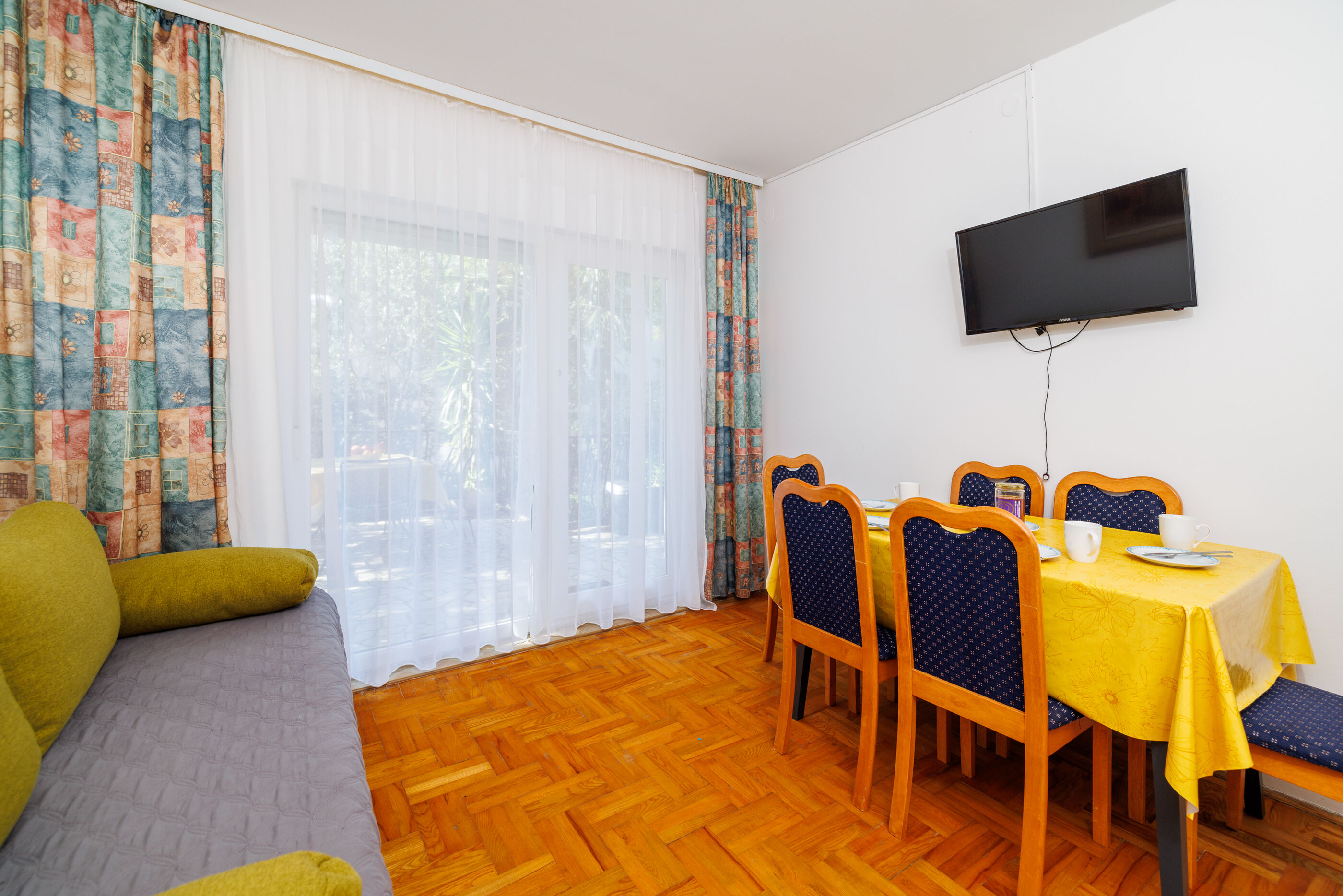 Apartments Pinty 62836-A1