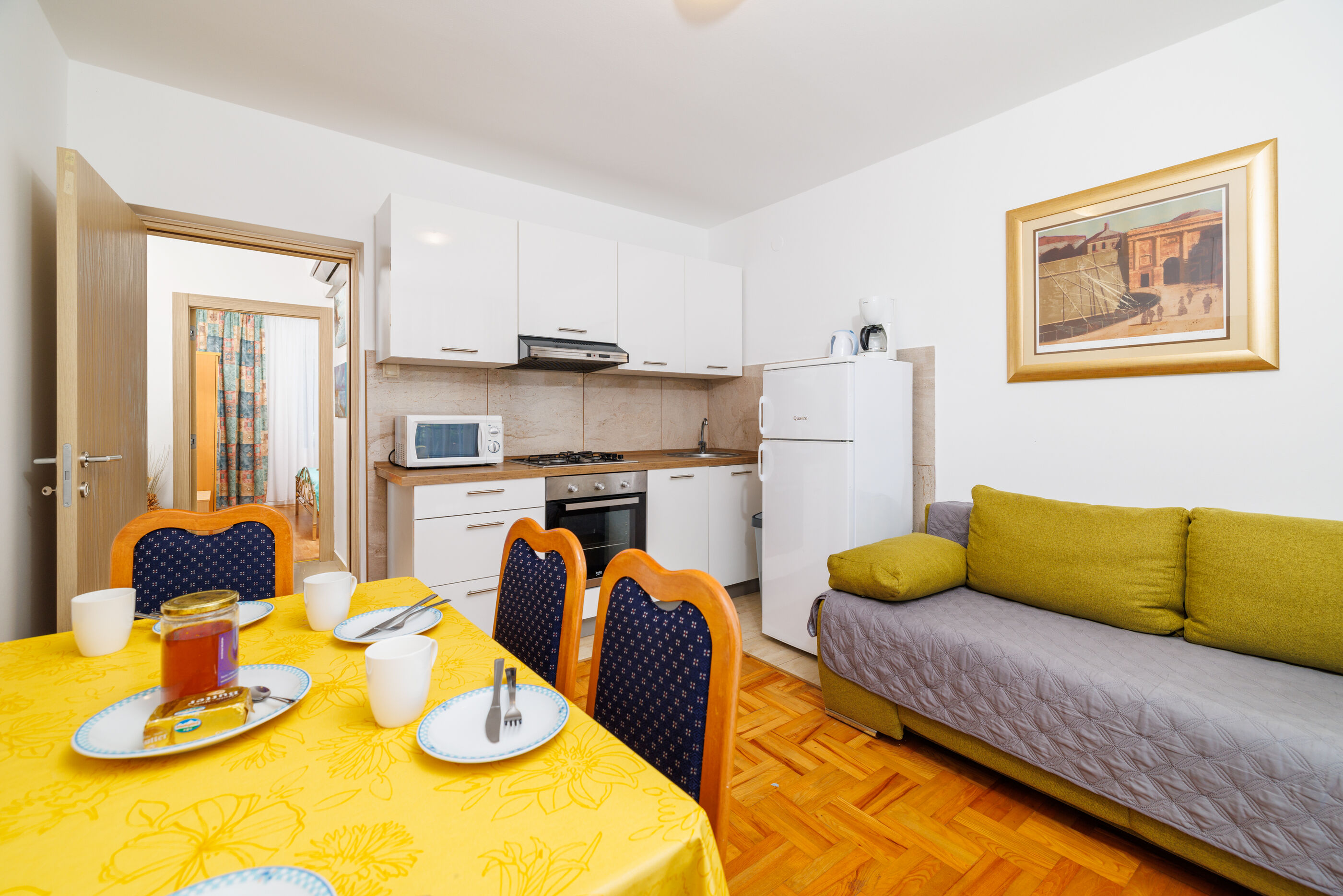 Apartments Pinty 62836-A1