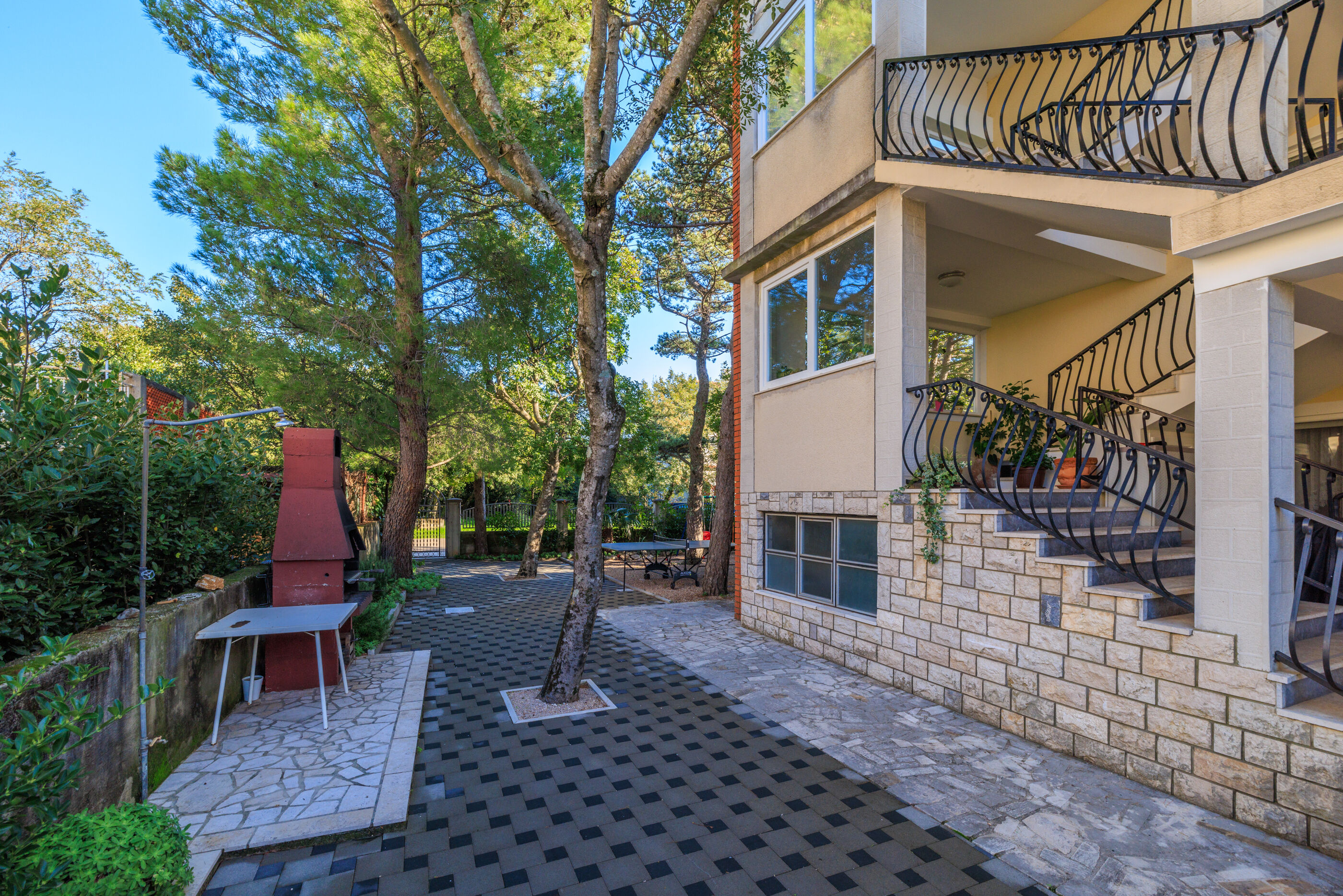 Apartments Pinty 62836-A3