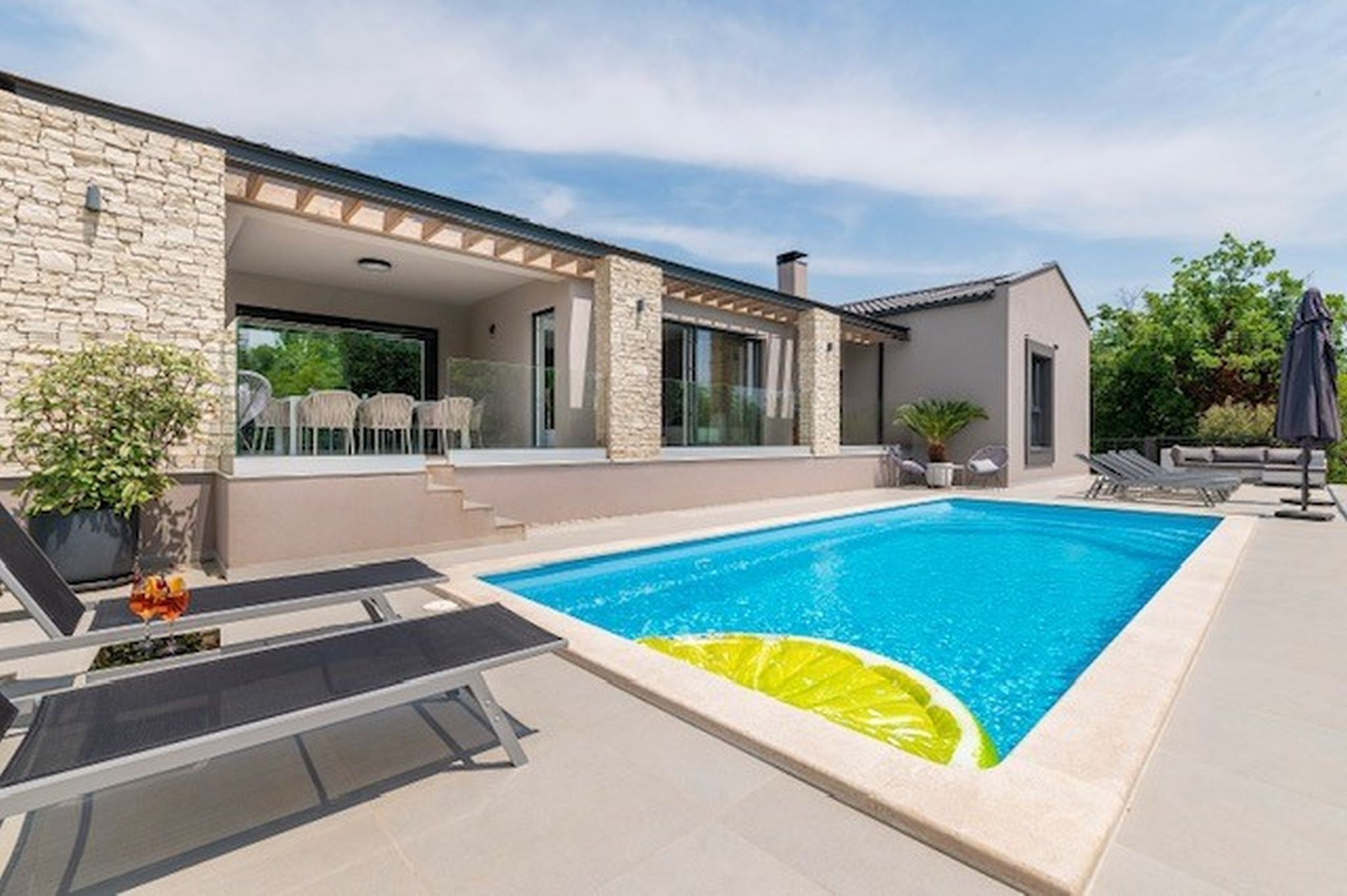 Villa Anthea and Paola V0352-K1