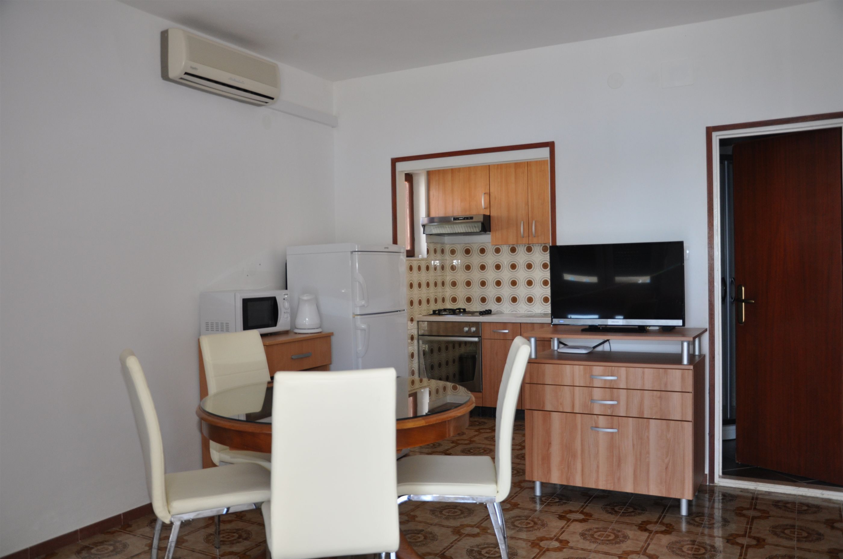 Apartments Bibi 11162-A1