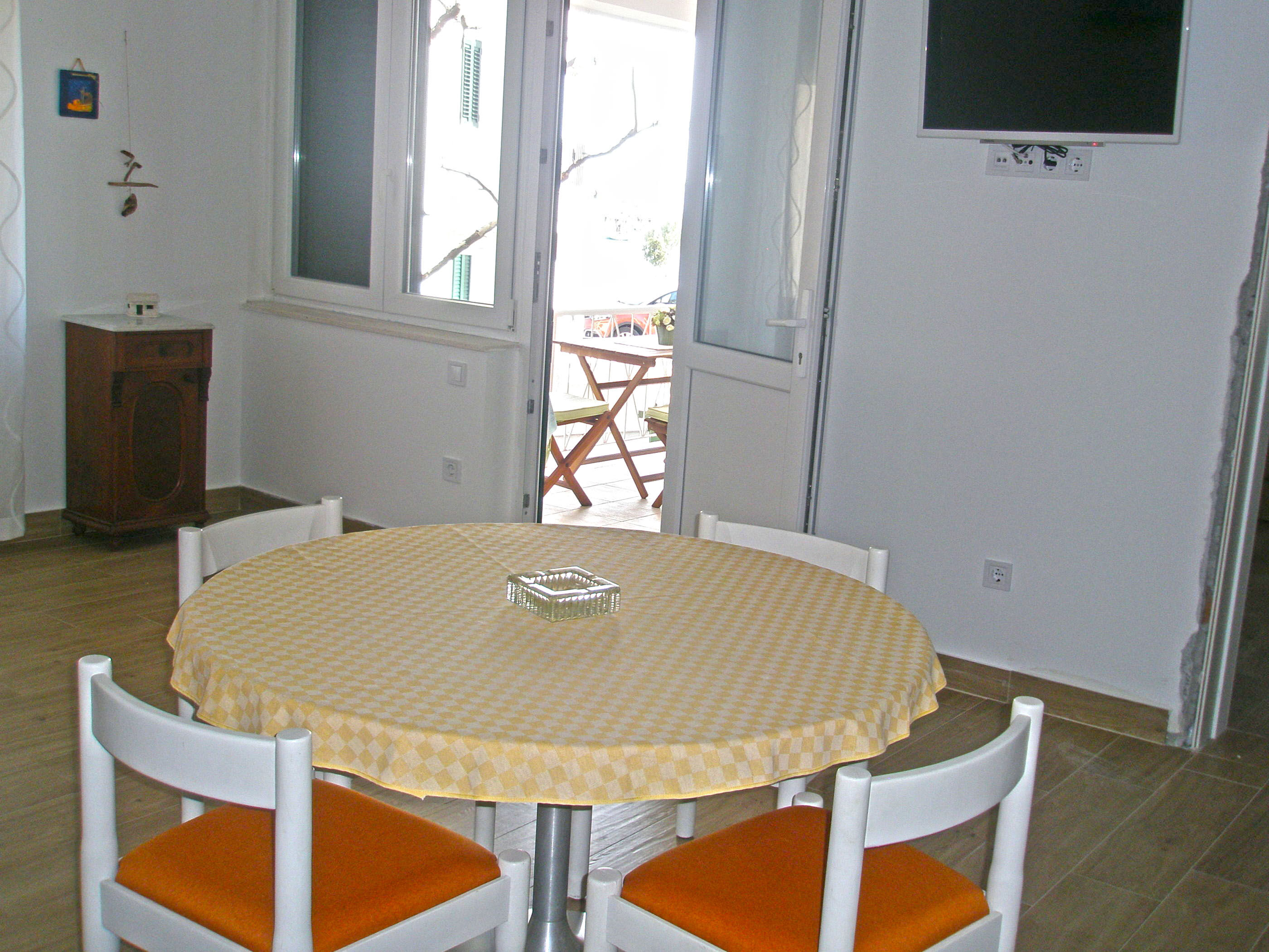 Apartments Mateo 104921-A1