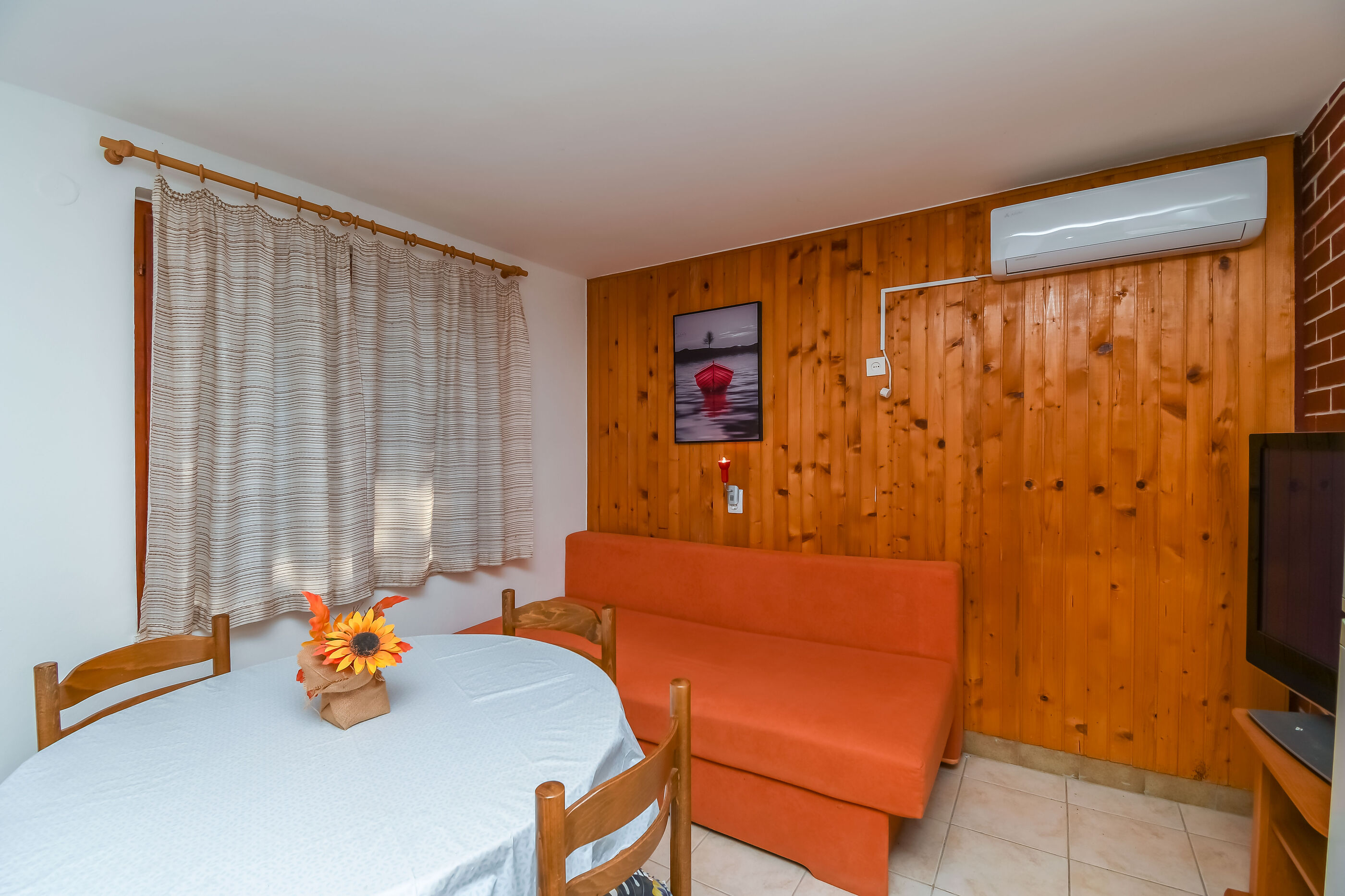 Apartments Quiet 58611-A2