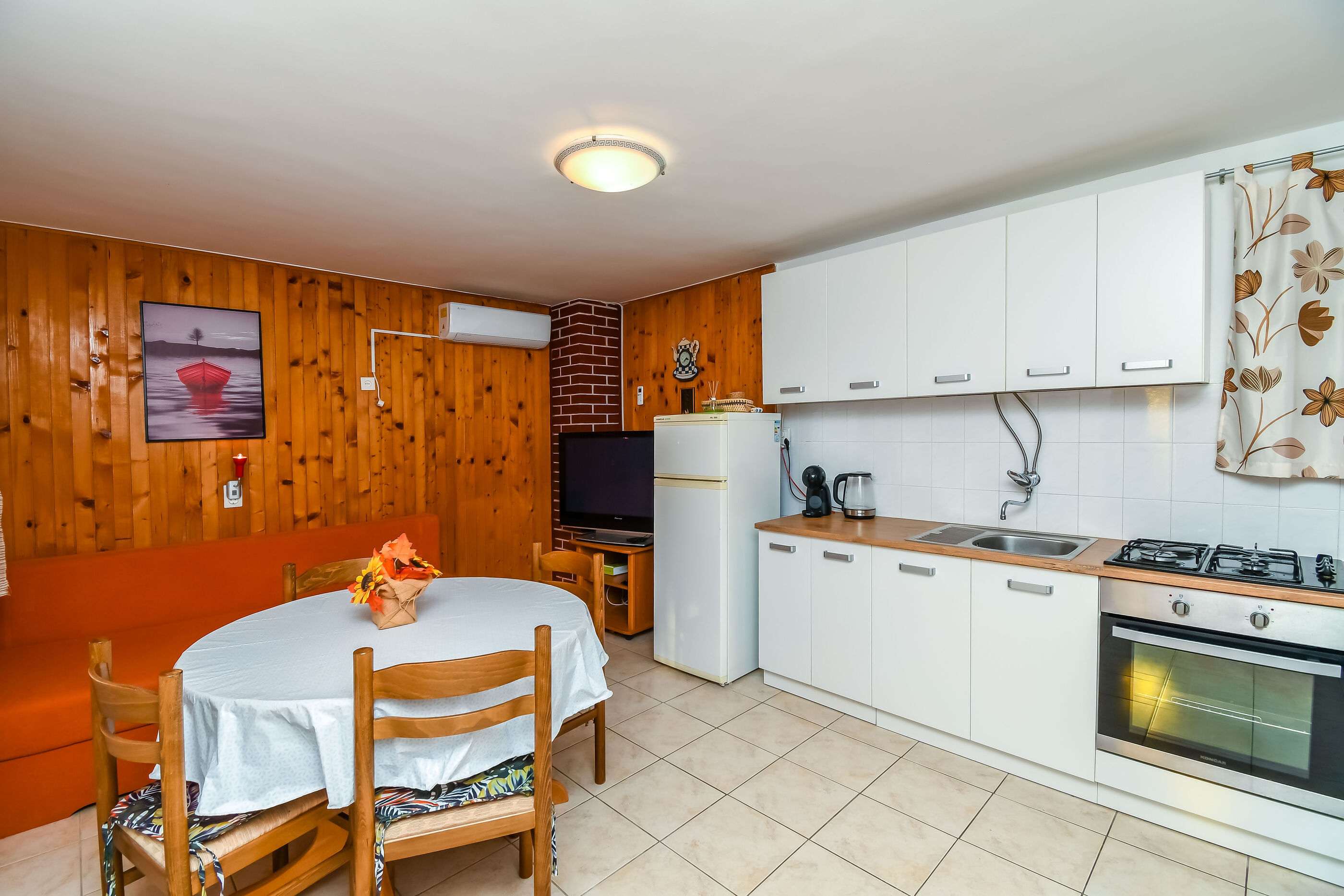Apartments Quiet 58611-A2