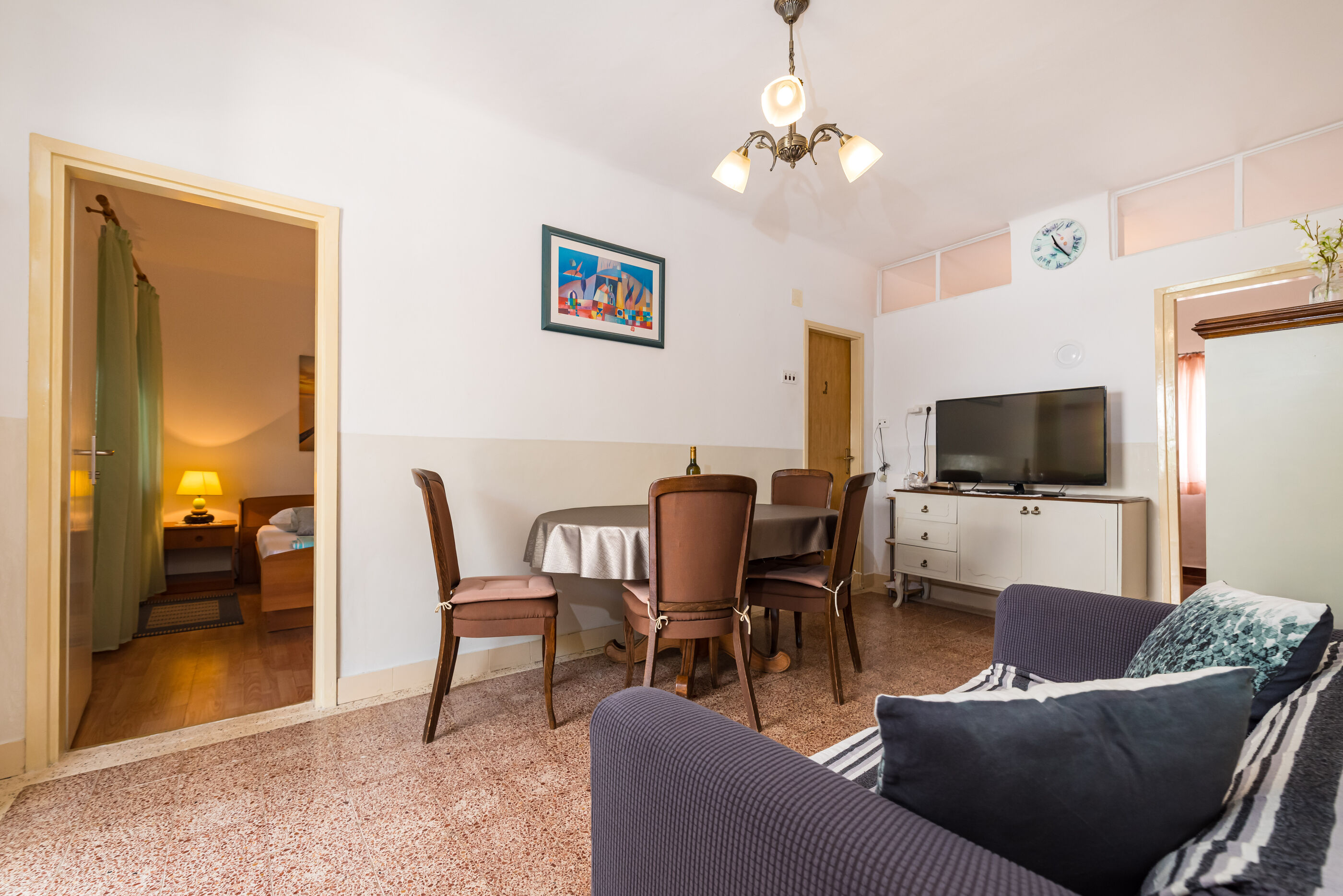 House Franica 76471-A1