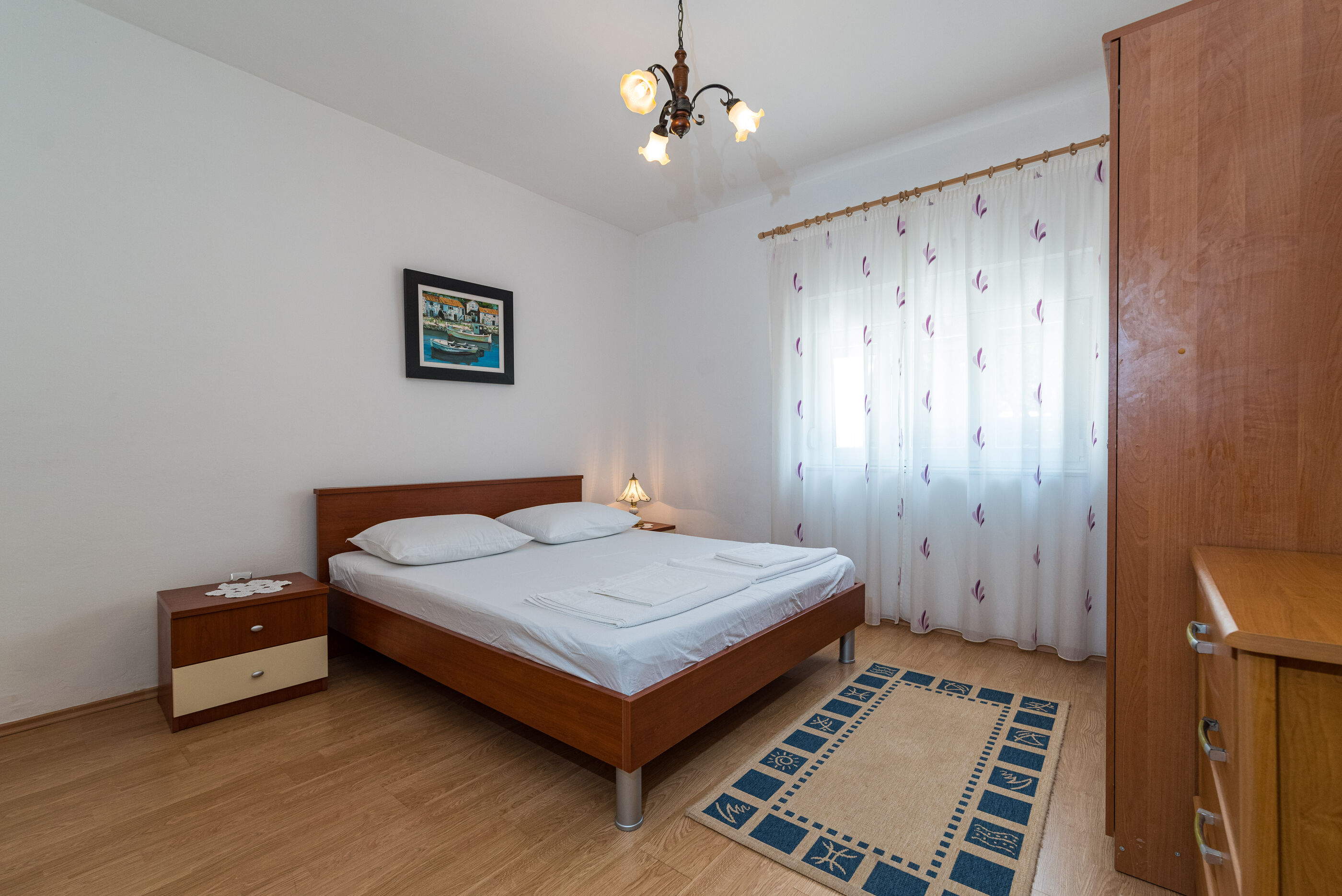 House Franica 76471-A1