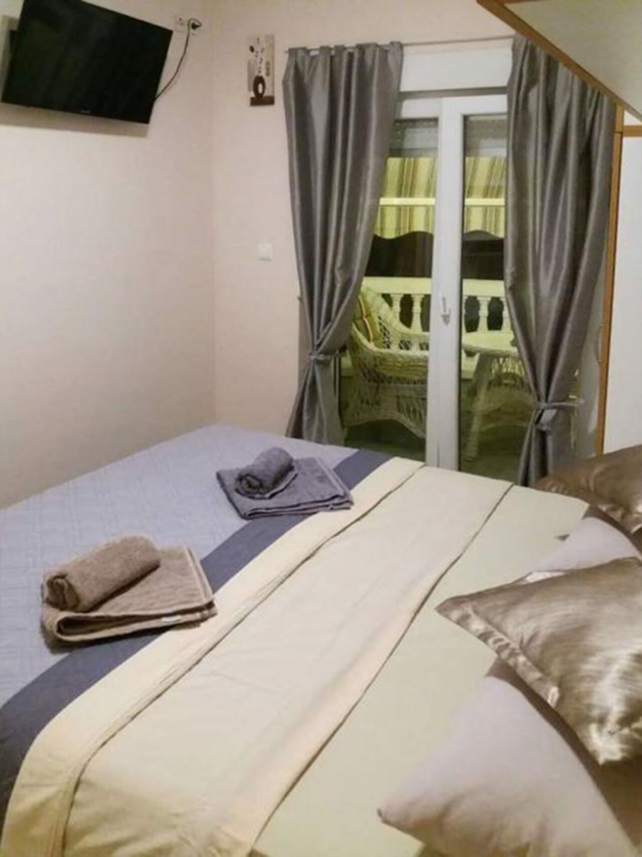 Apartments and Rooms Neda 115831-A2