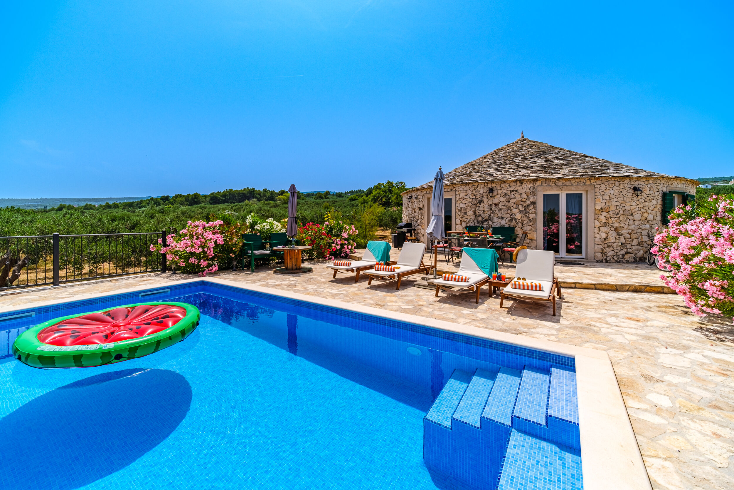 House Magical Island Beauty 82671-K1