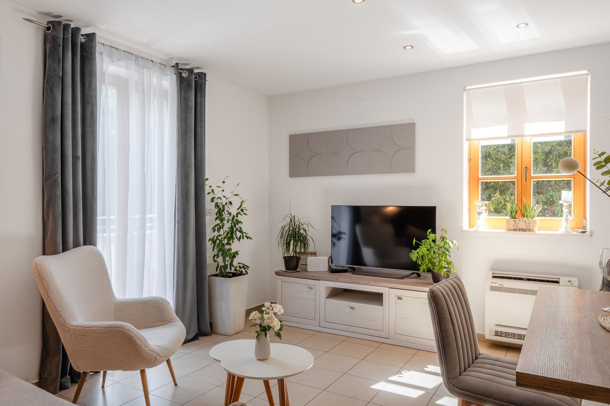 Apartments Wishing Well & Four seasons 11515-A2