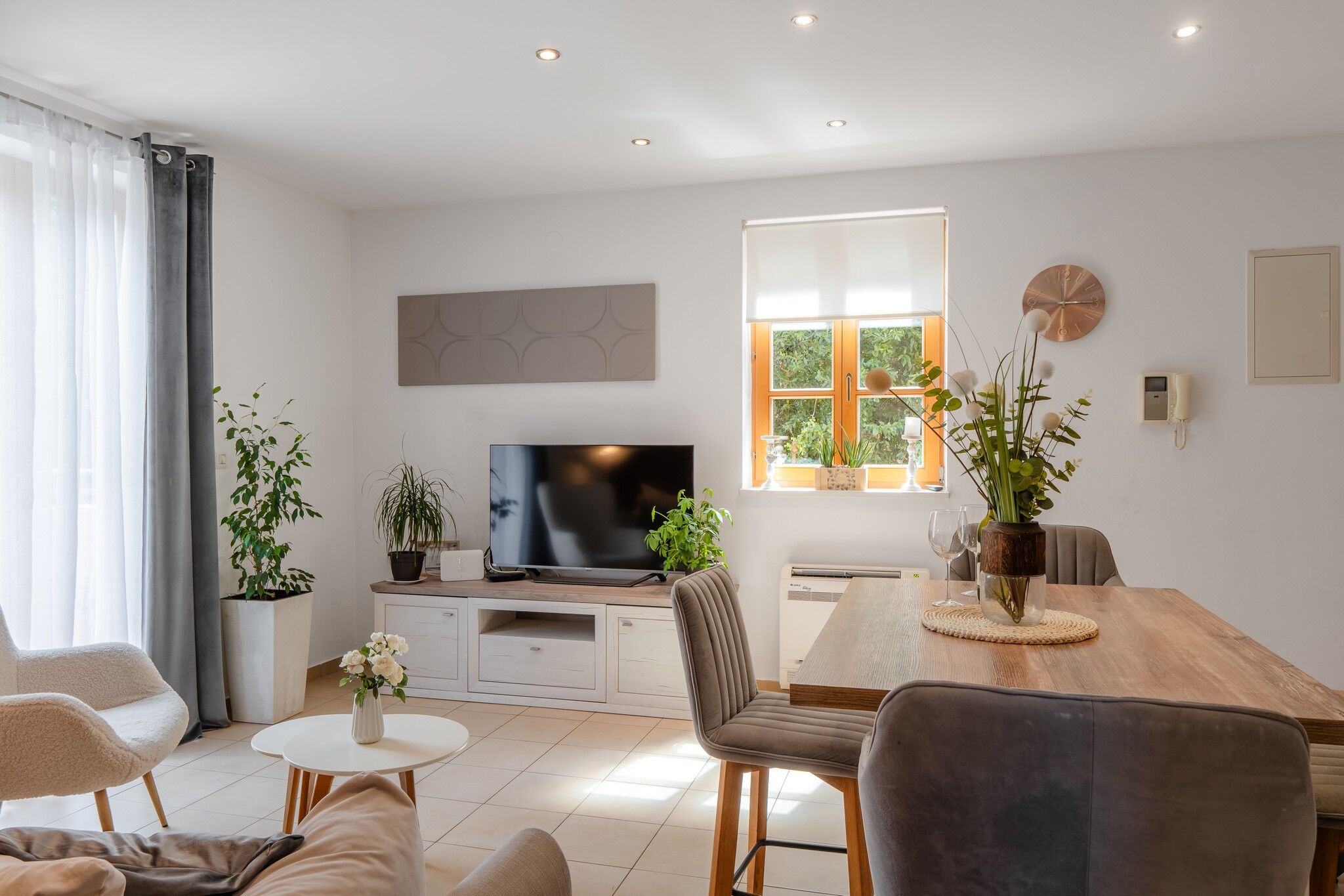 Apartments Wishing Well & Four seasons 11515-A2