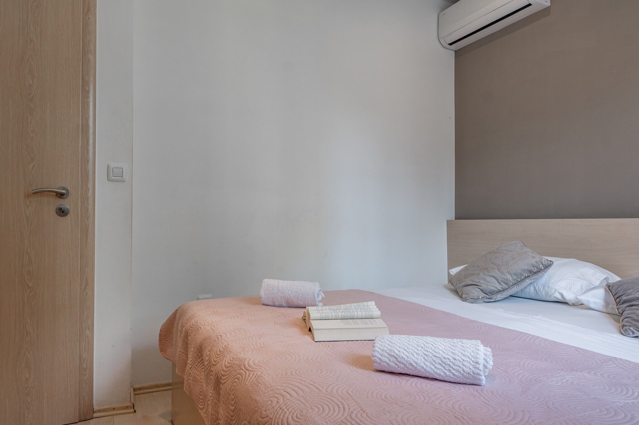 Apartments Wishing Well & Four seasons 11515-A2