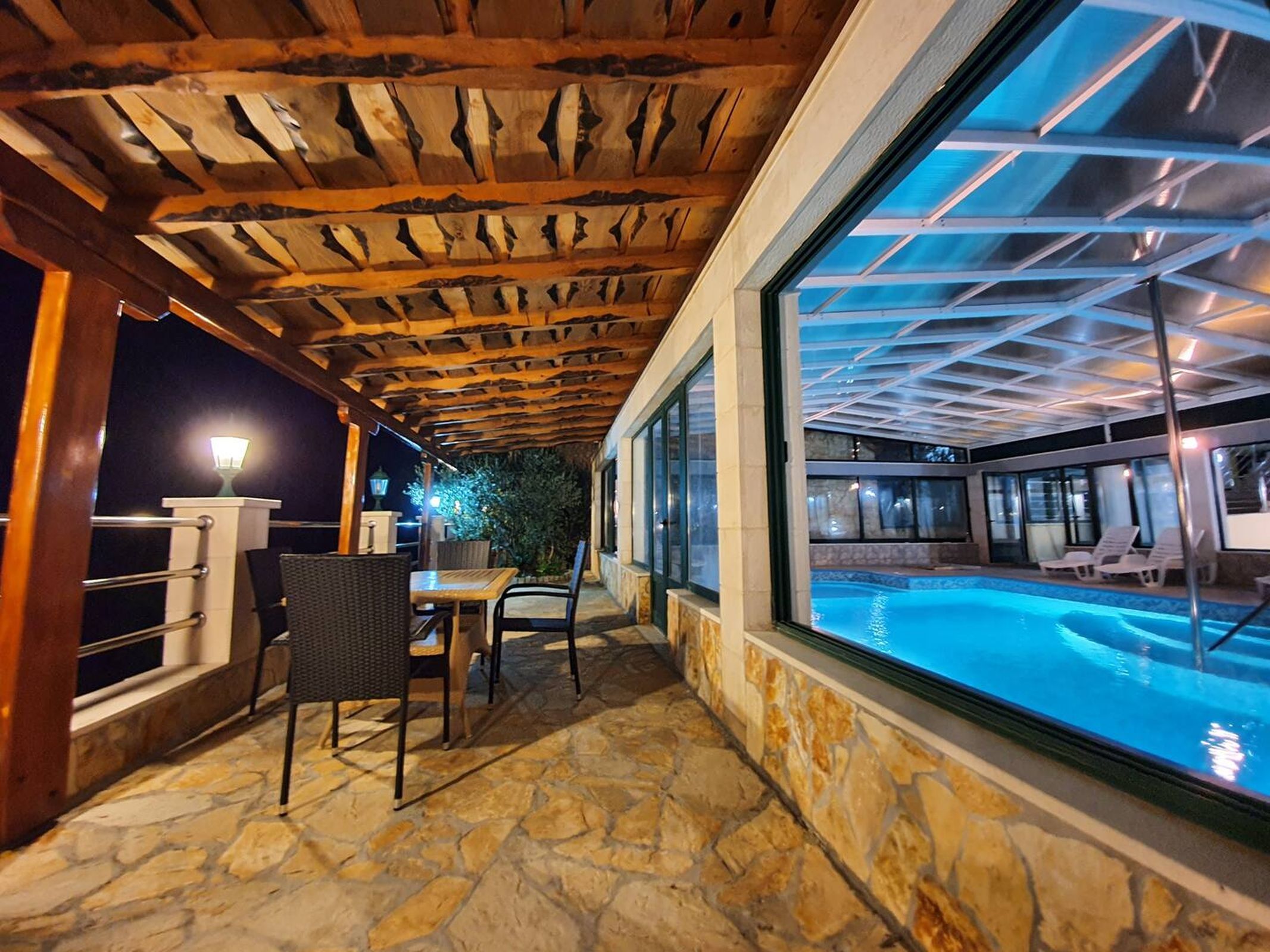 Villa Casa with indoor pool V9752-K1
