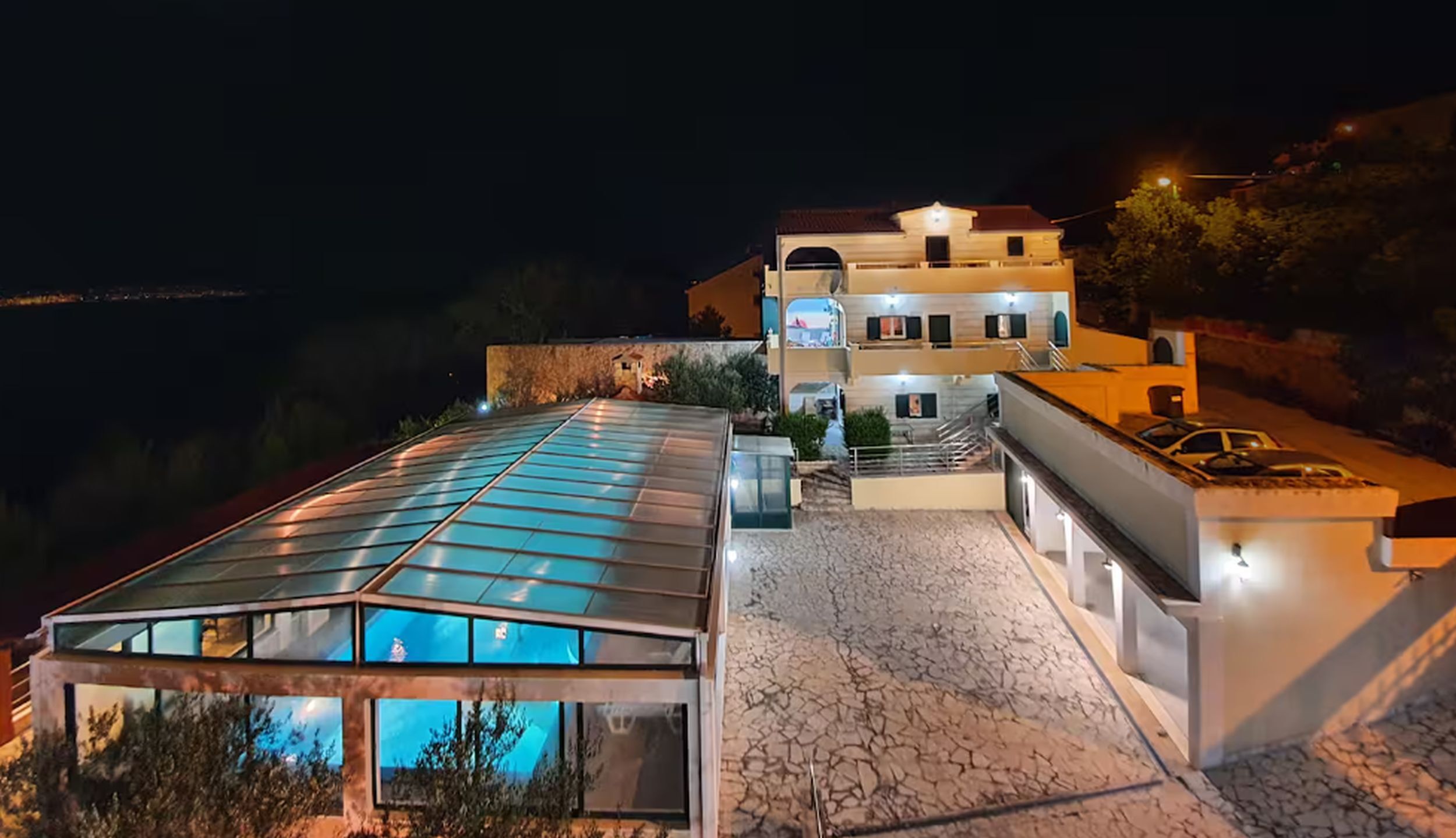 Villa Casa with indoor pool V9752-K1