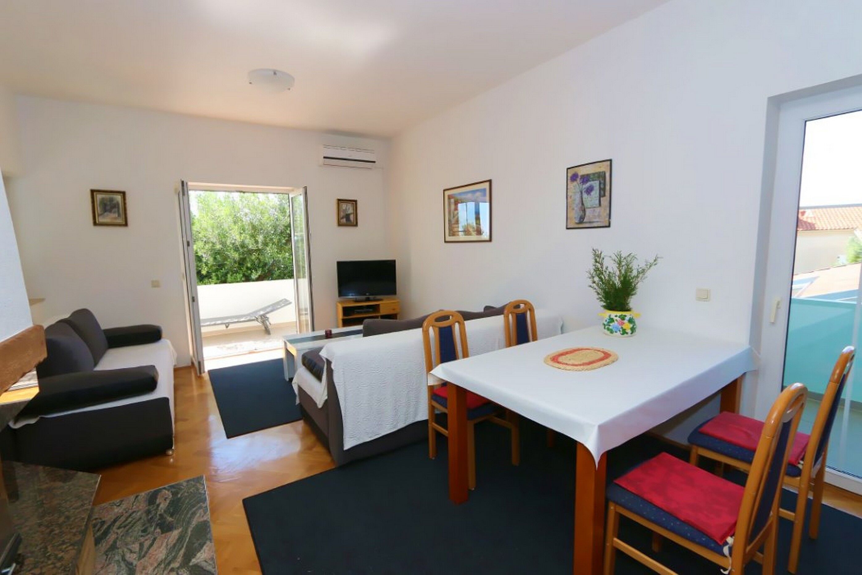 Apartments Vacation Jakisnica 115871-A6