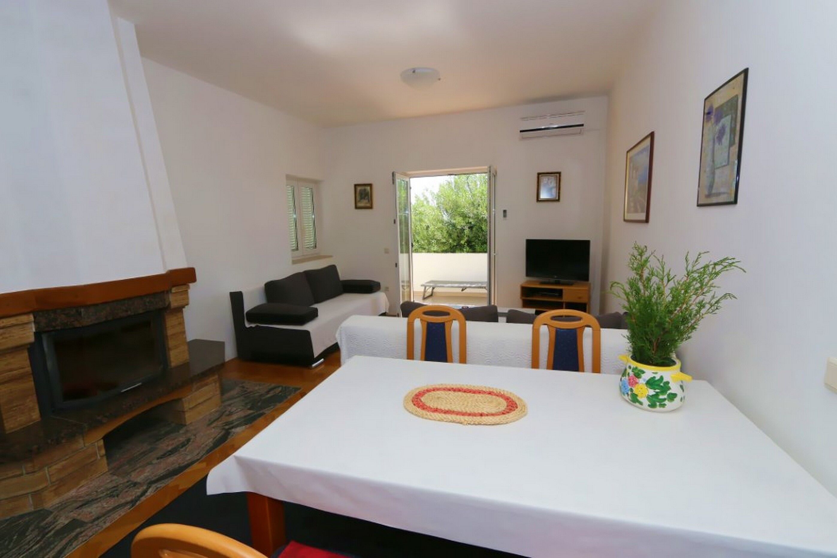 Apartments Vacation Jakisnica 115871-A6