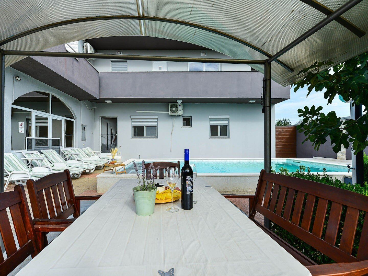 Photo of House Chill