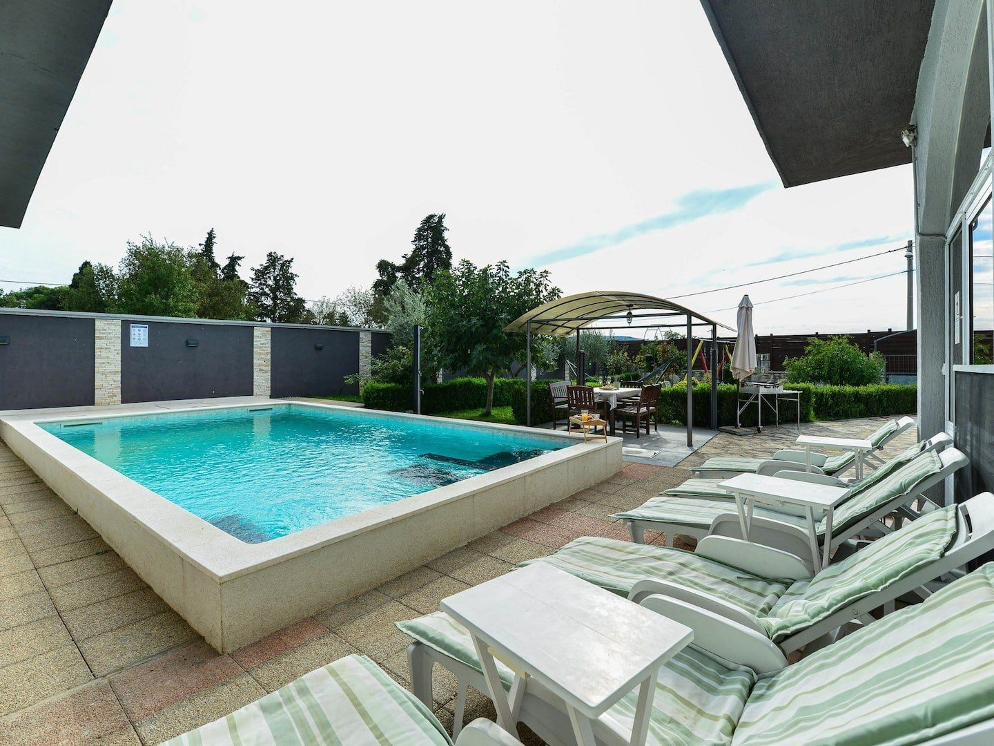 Photo of House Chill