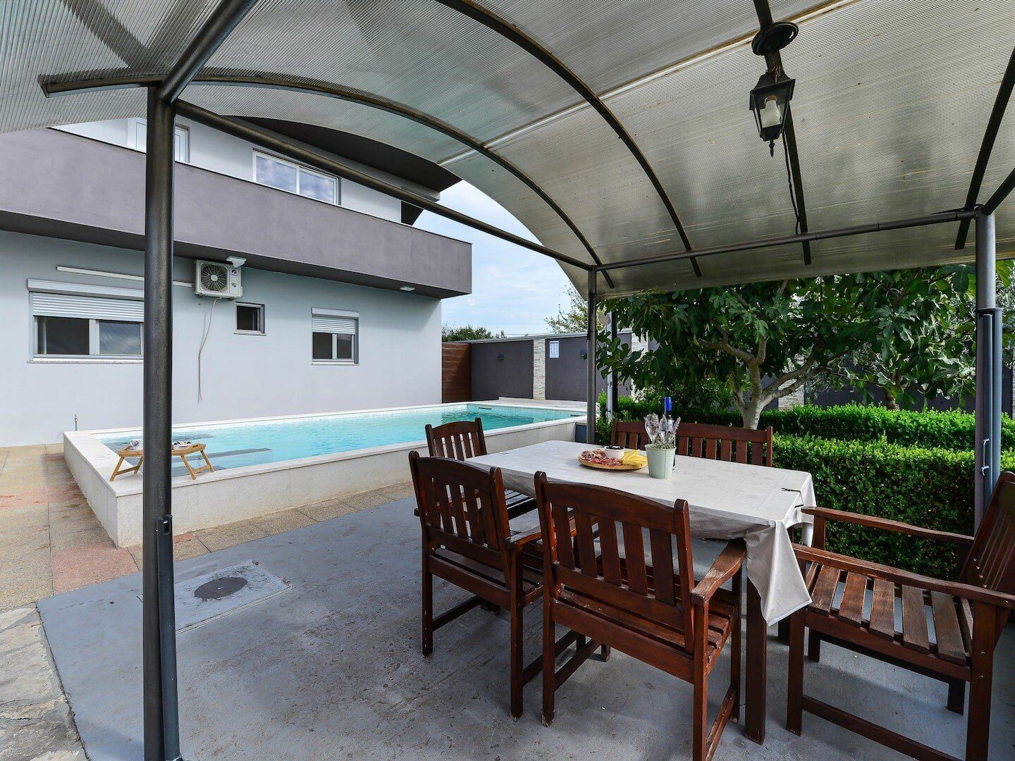 Photo of House Chill