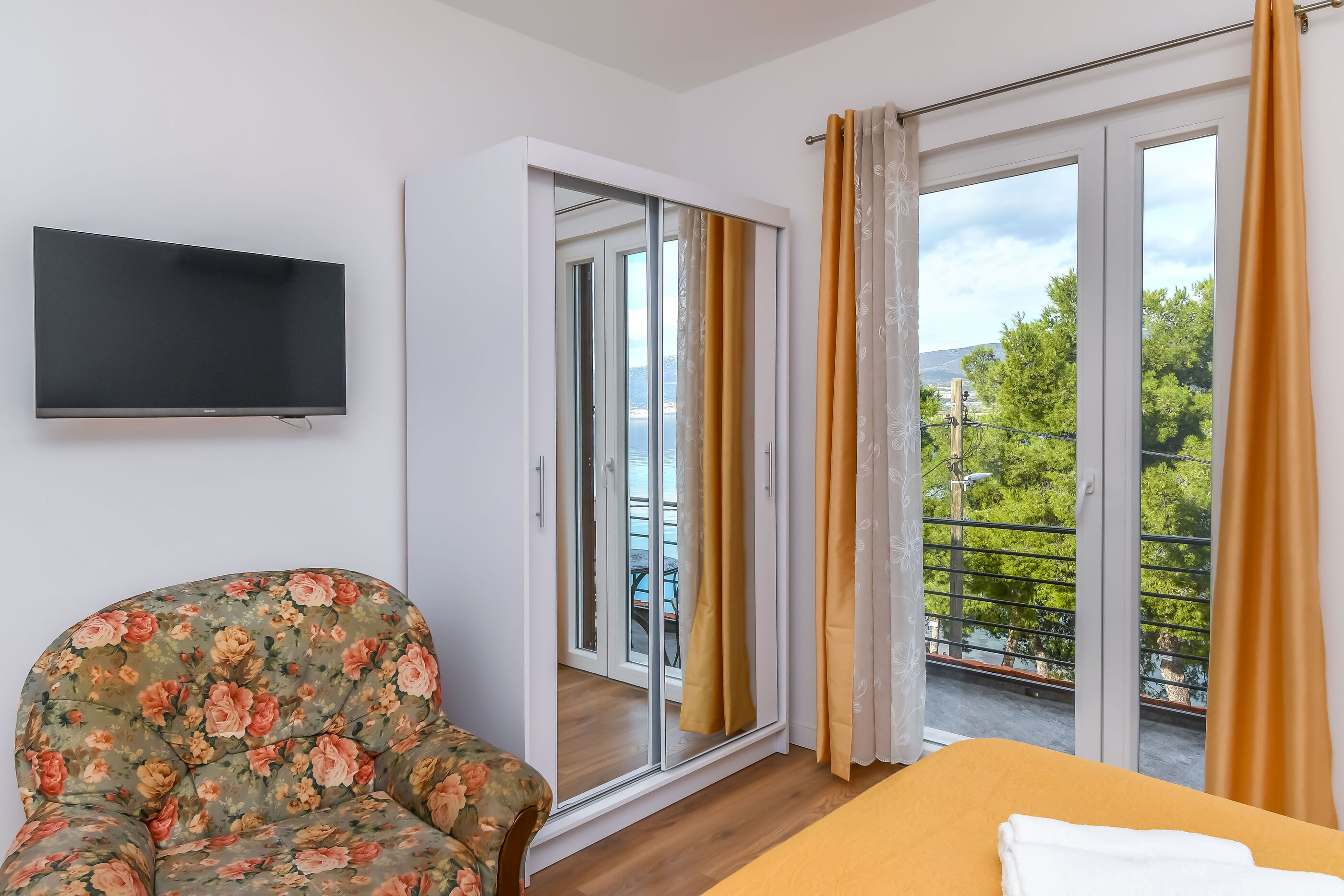 Apartment Nela 65872-A2