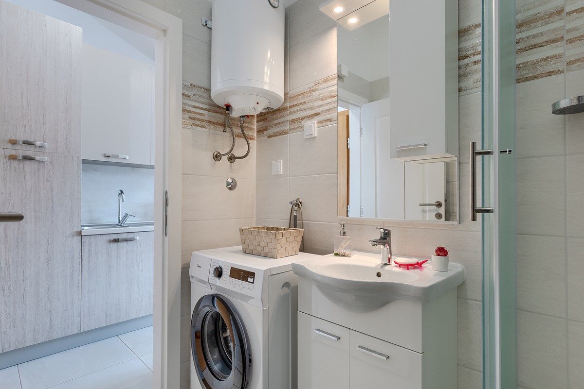 House Vella 74337-A1