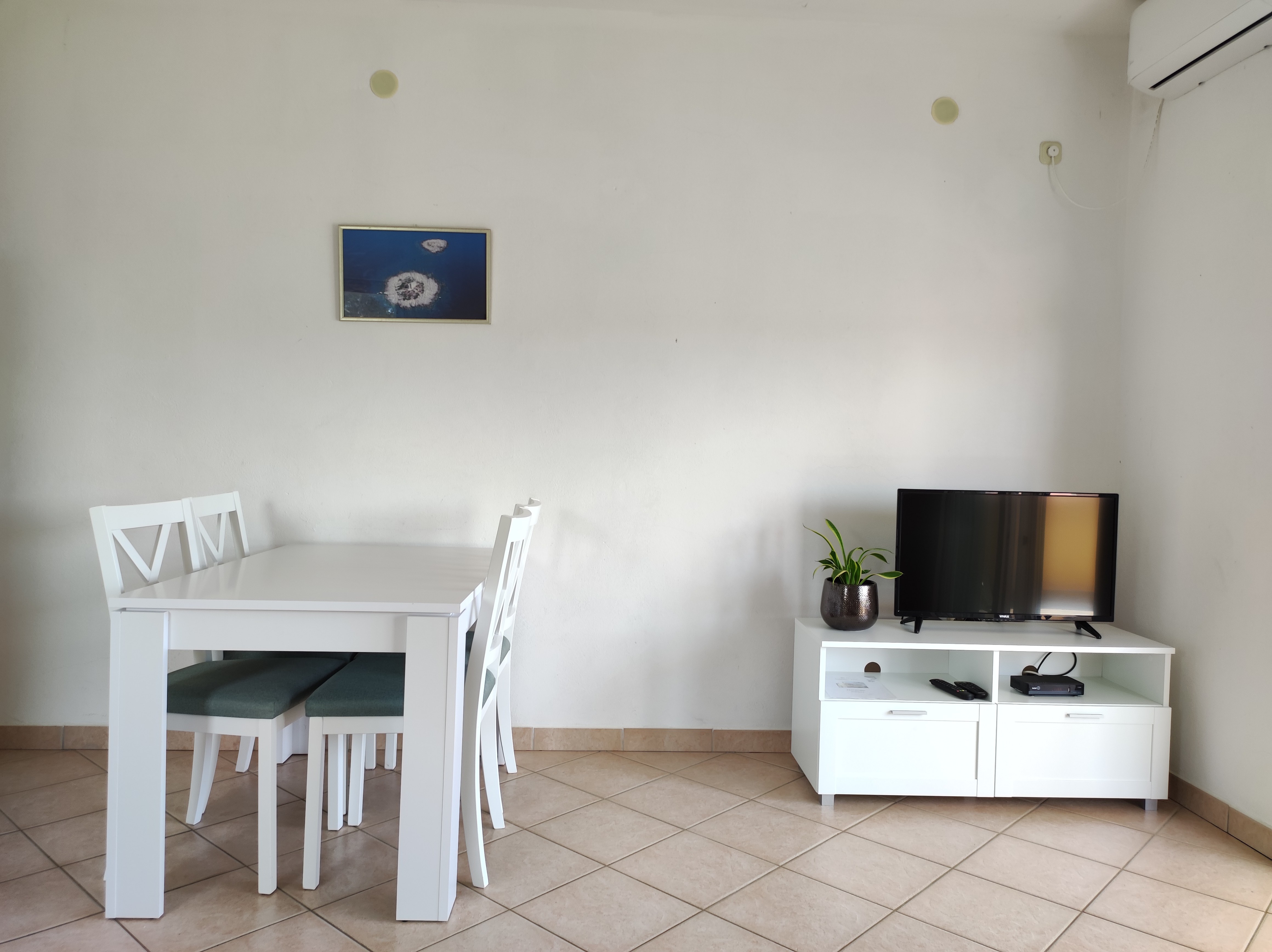 Apartments Marijan 110611-A1