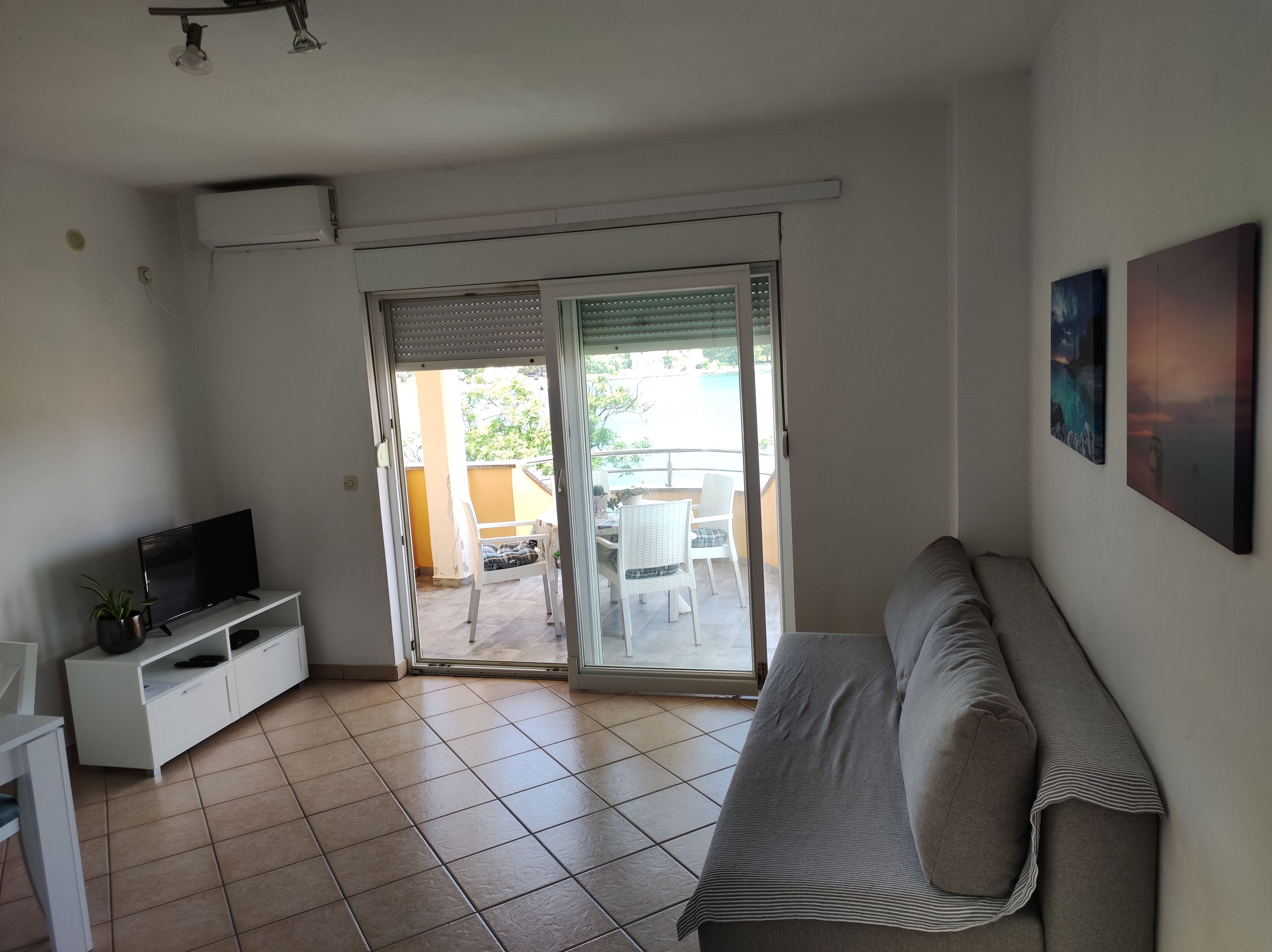 Apartments Marijan 110611-A1