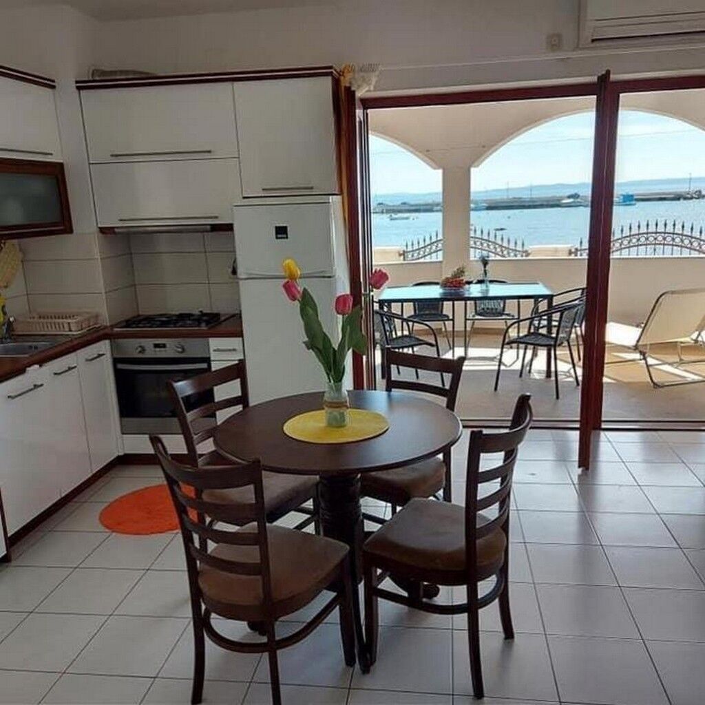 Apartments HRESTAK 11592-A1