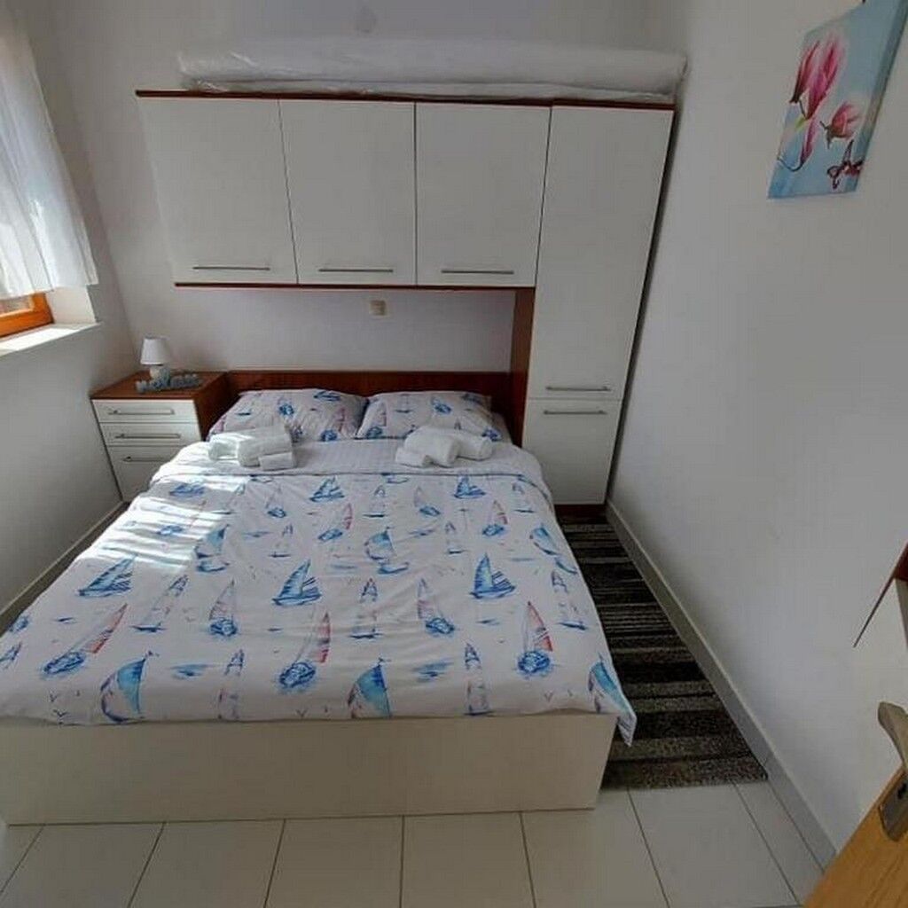 Apartments HRESTAK 11592-A1
