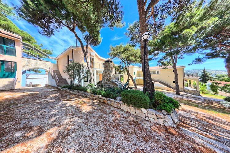 Apartments Ruzmarin 115891-A1