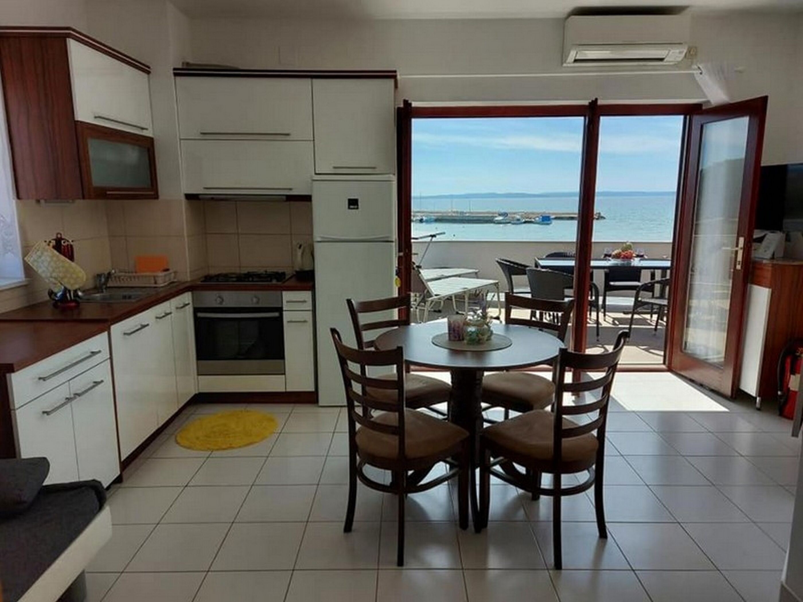 Apartments HRESTAK 11592-A2