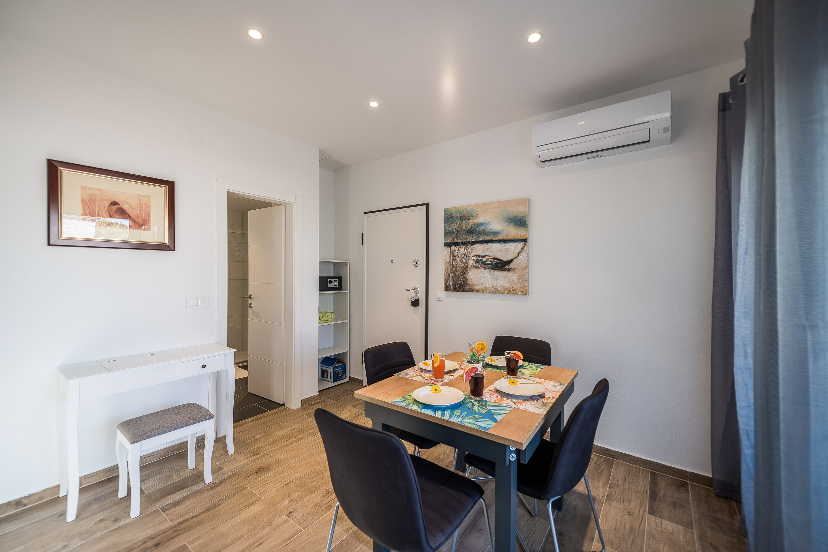 Apartments Cozy 116201-A1