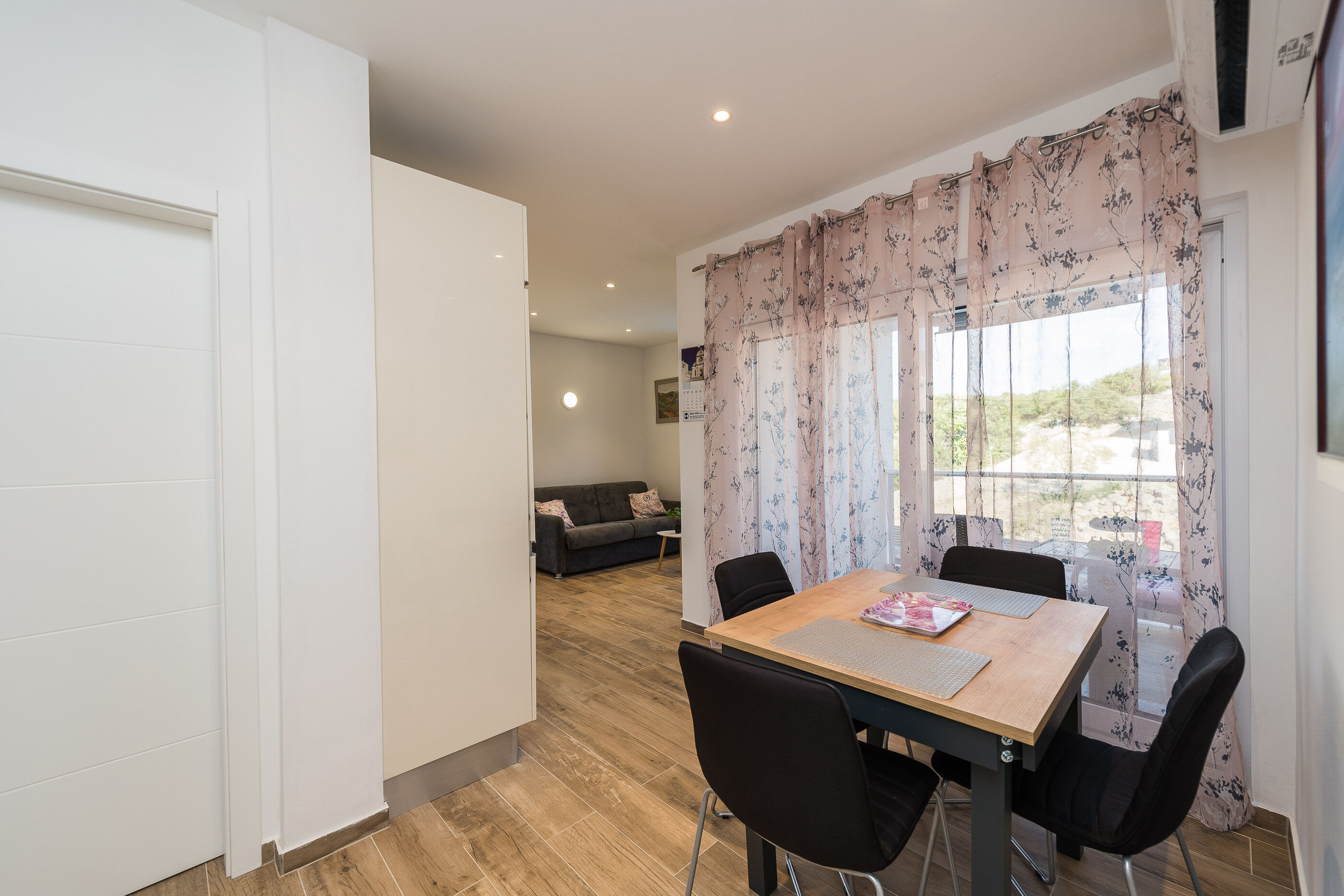 Apartments Cozy 116201-A2