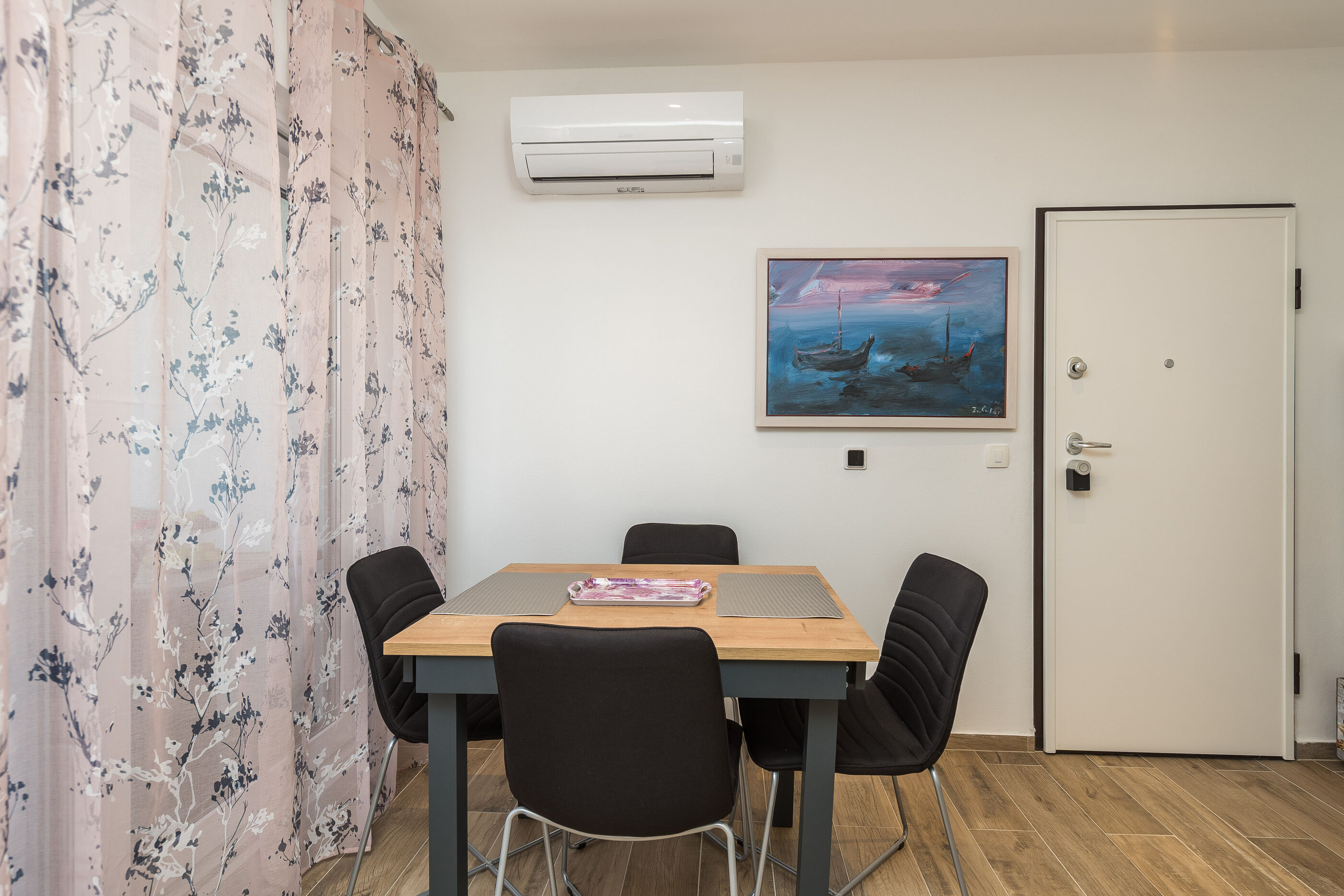 Apartments Cozy 116201-A2