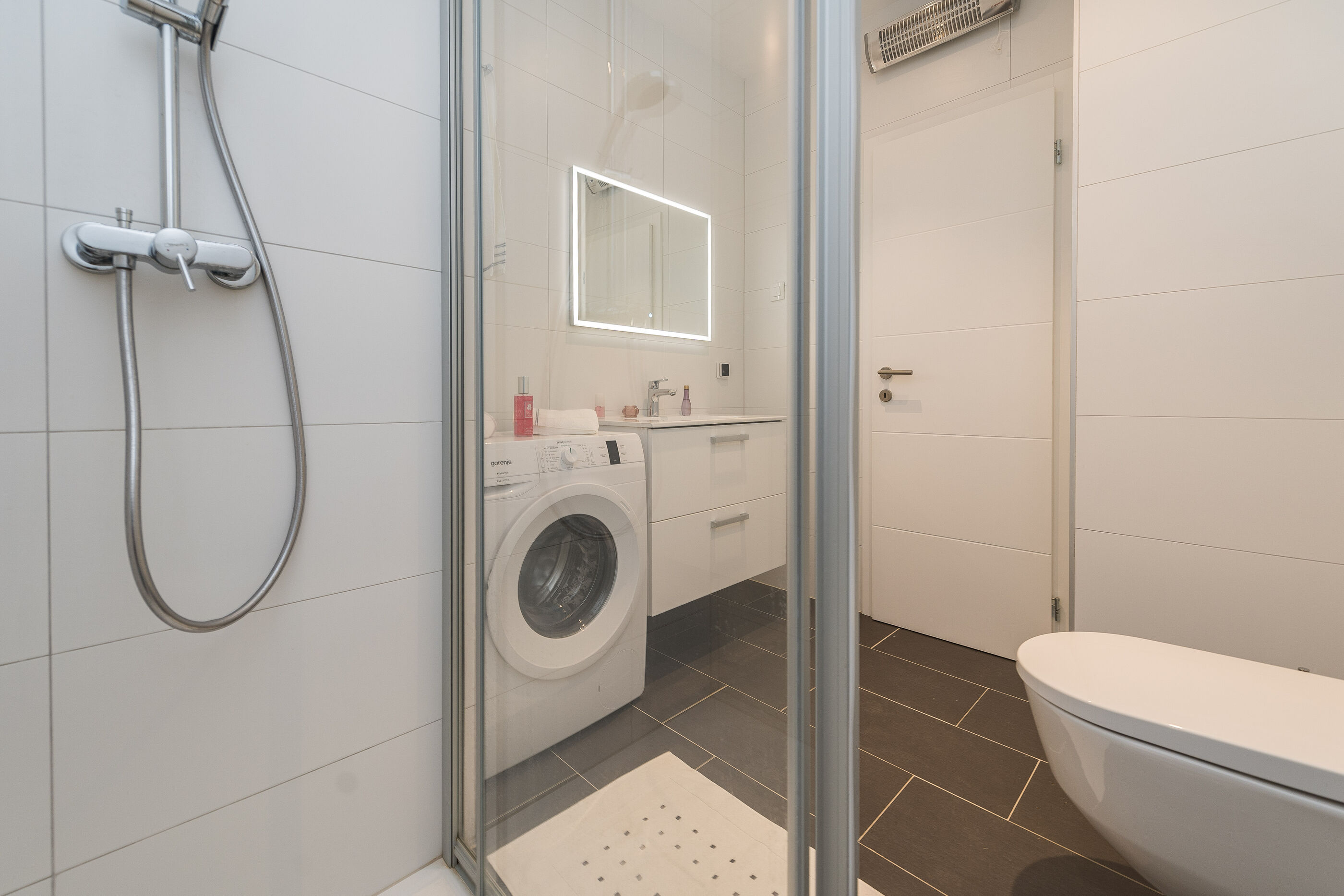 Apartments Cozy 116201-A2