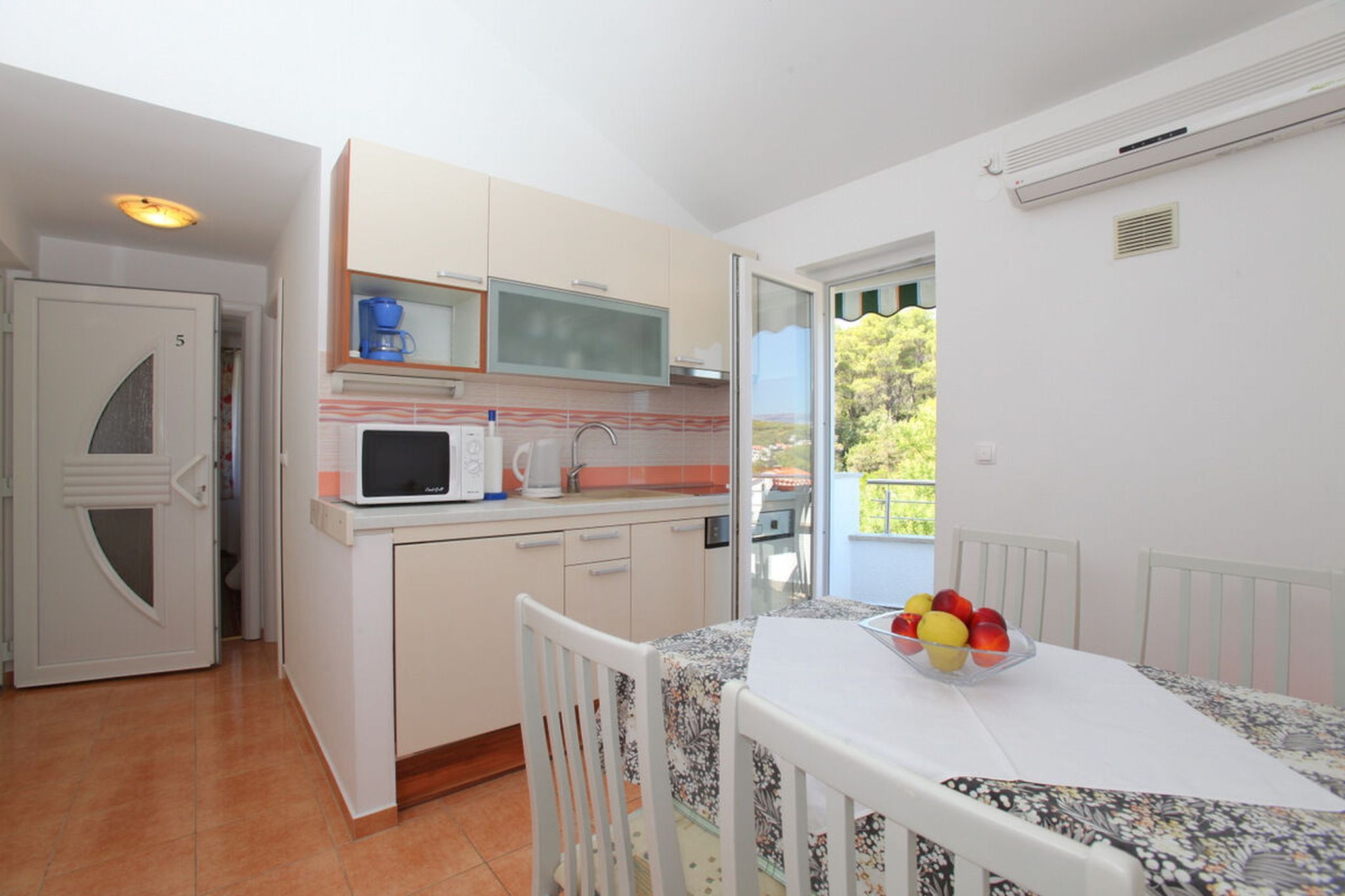Apartments Jole 10723-A5