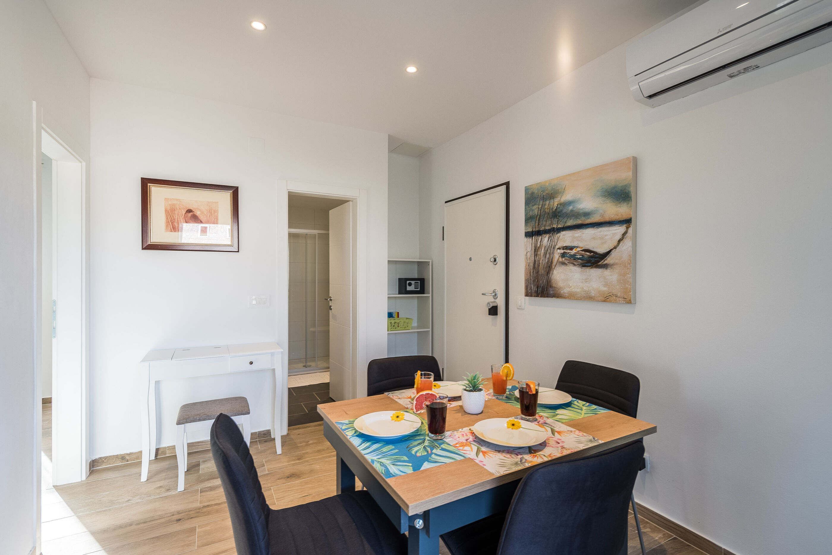 Apartments Cozy 116201-A3