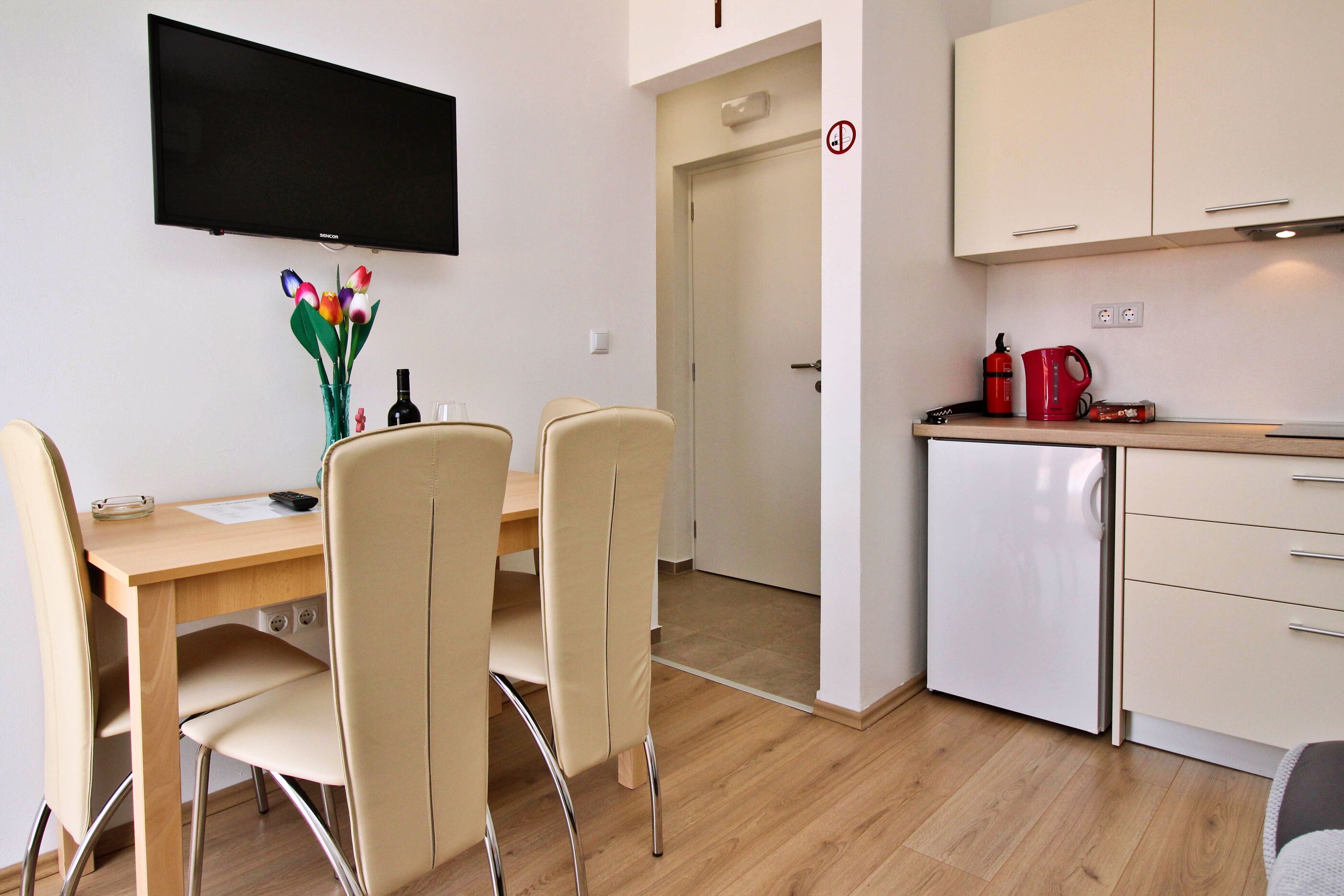 Apartments Parašilovac 63772-A1