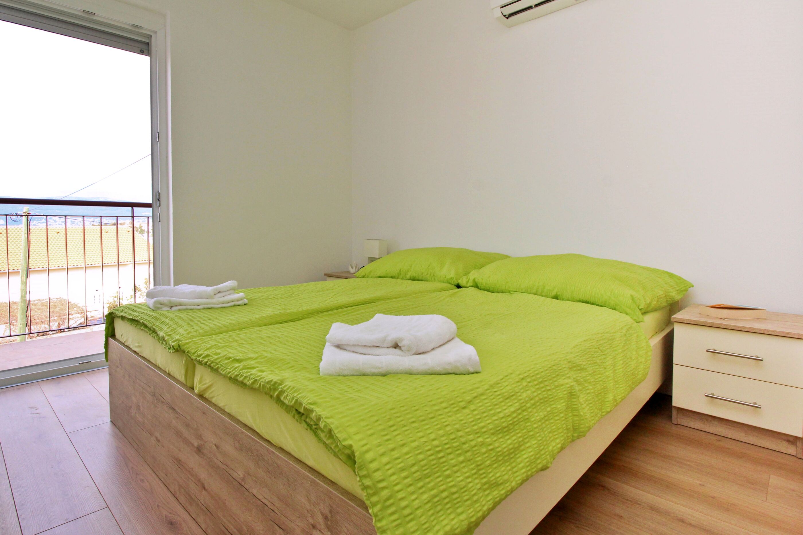 Apartments Parašilovac 63772-A1