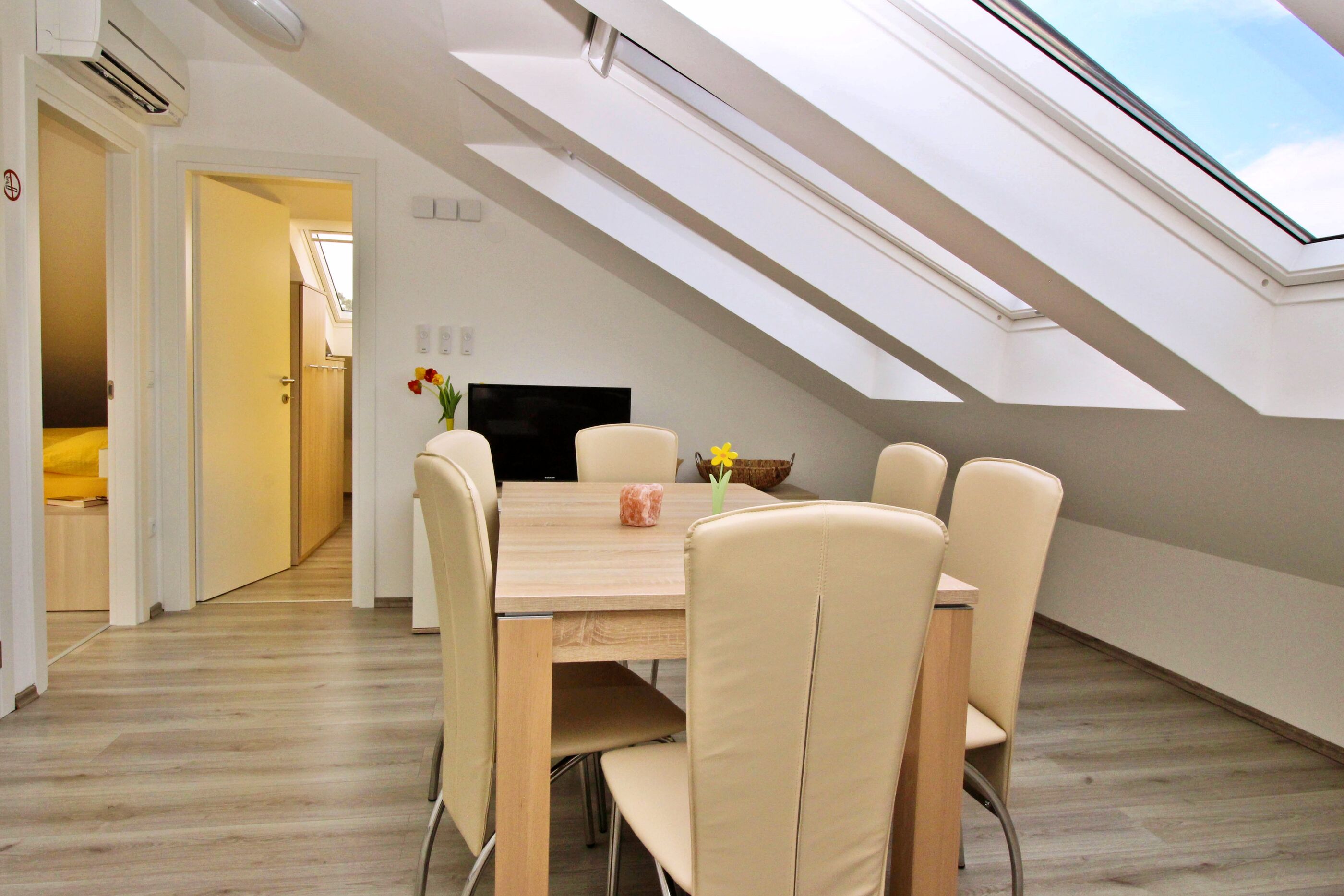 Apartments Parašilovac 63772-A3