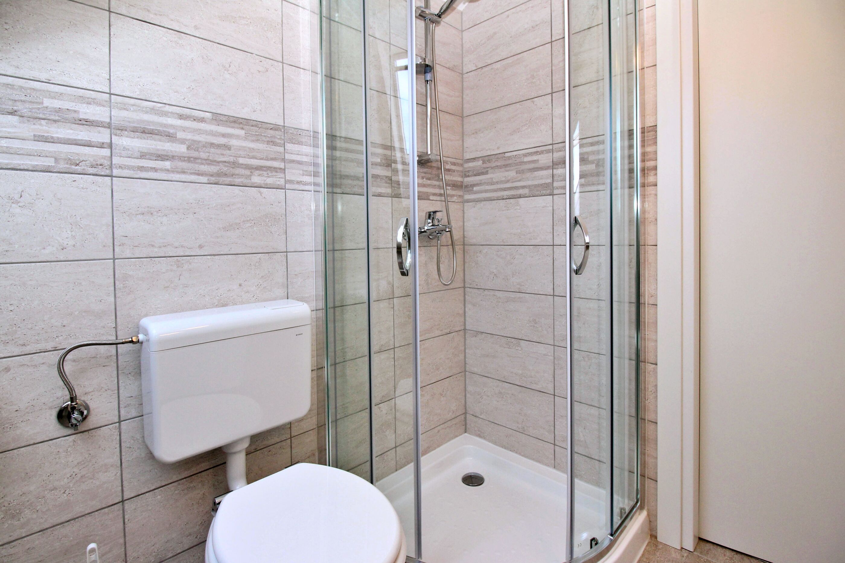 Apartments Parašilovac 63772-A3