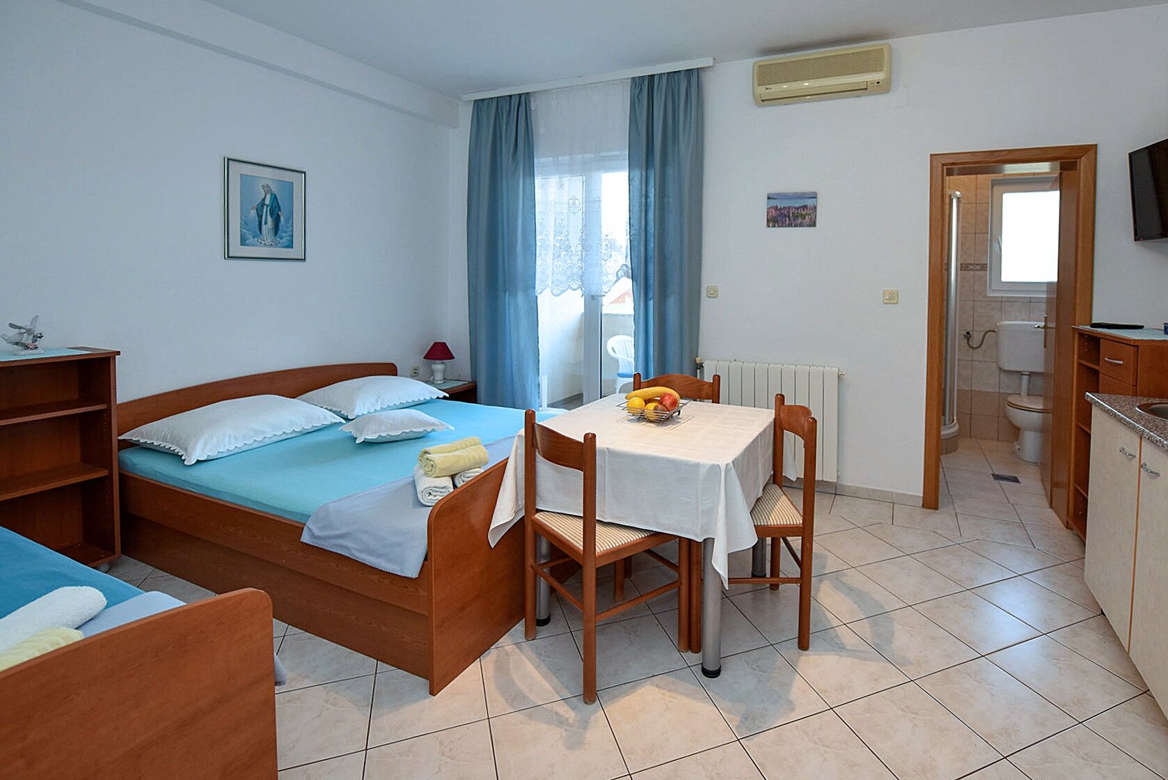 Apartments Mandre near sea 116191-A10