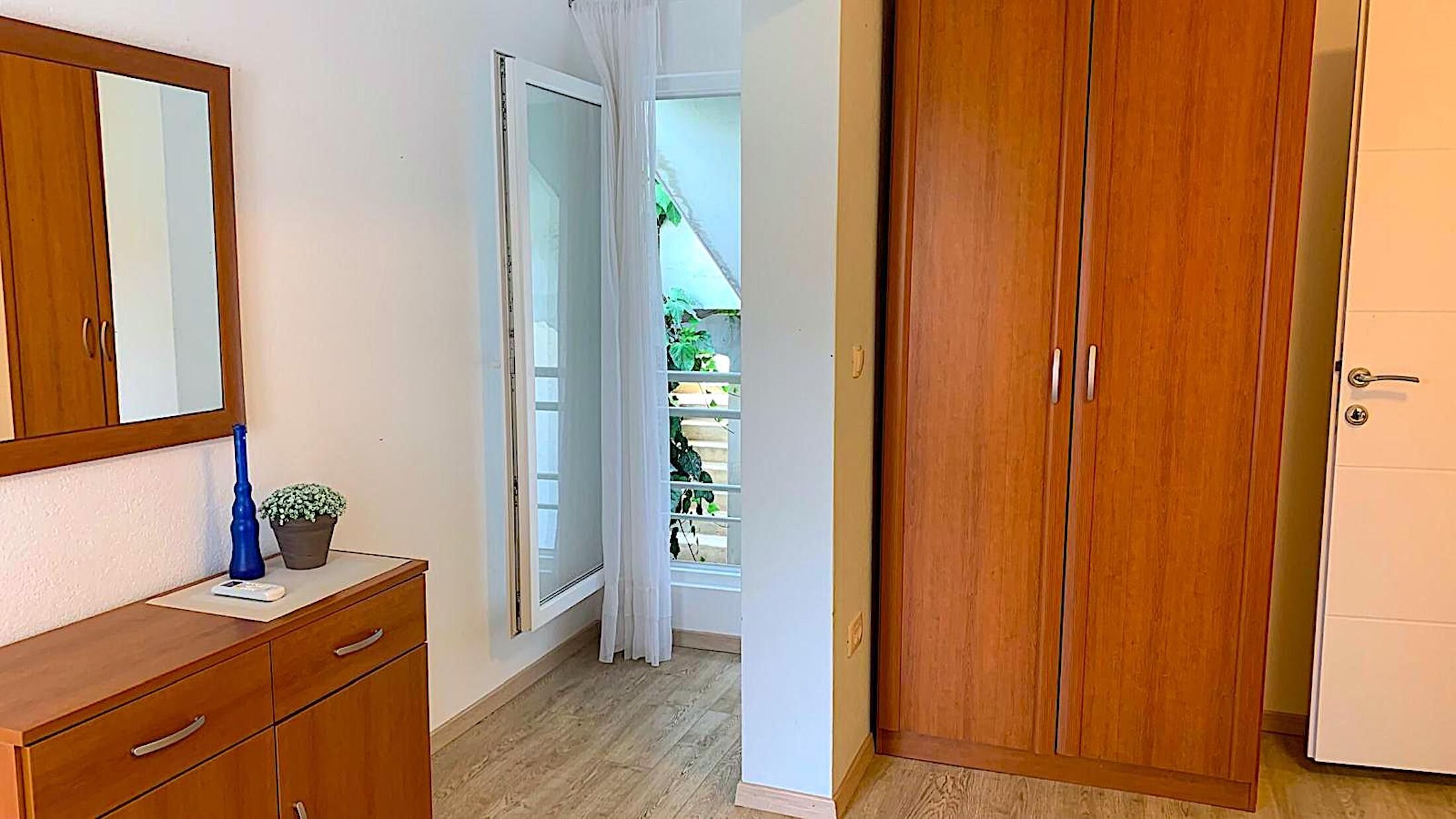 Apartments and Room Leut 34203-A4