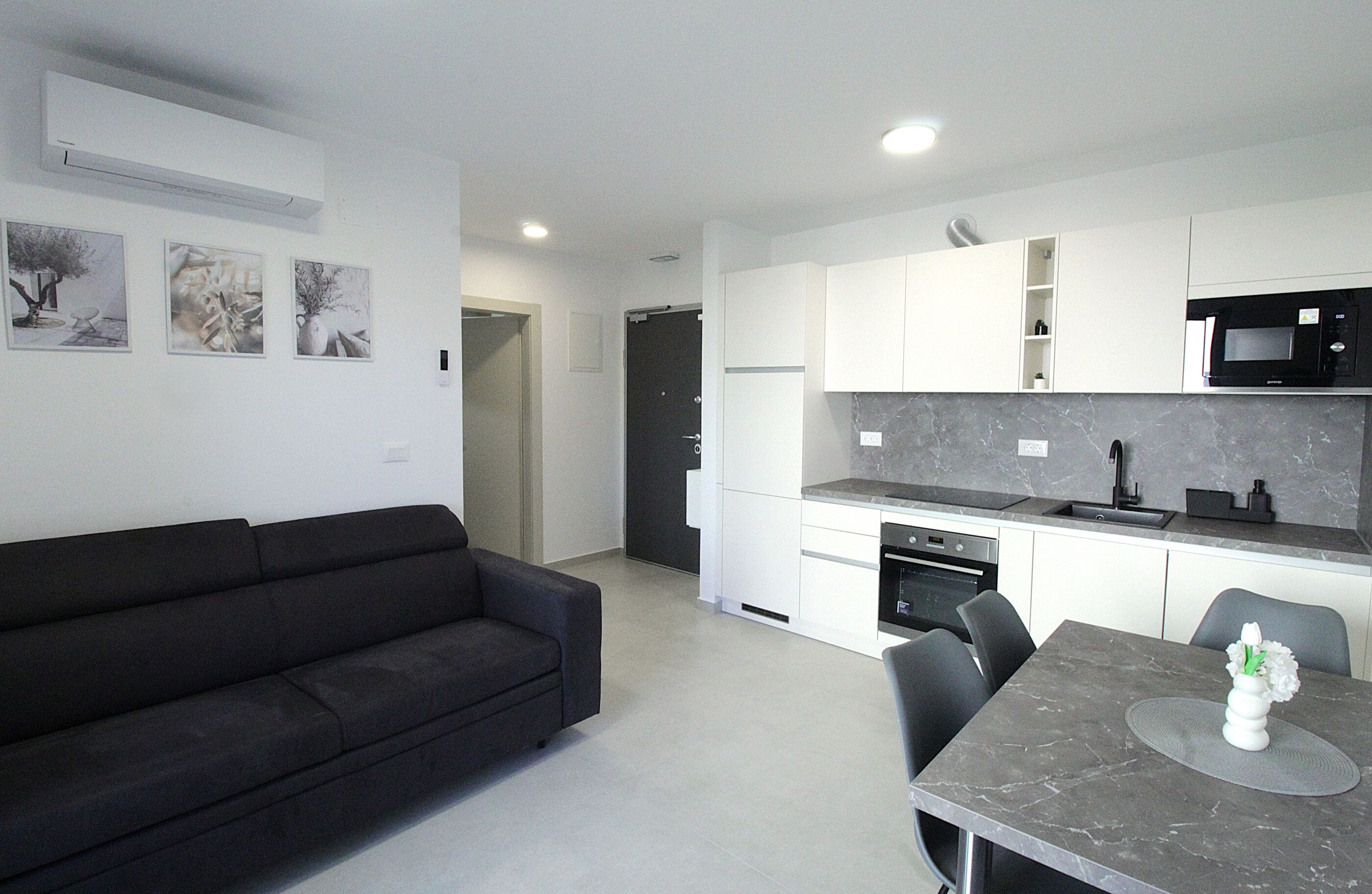 Apartments Frank 107021-A8