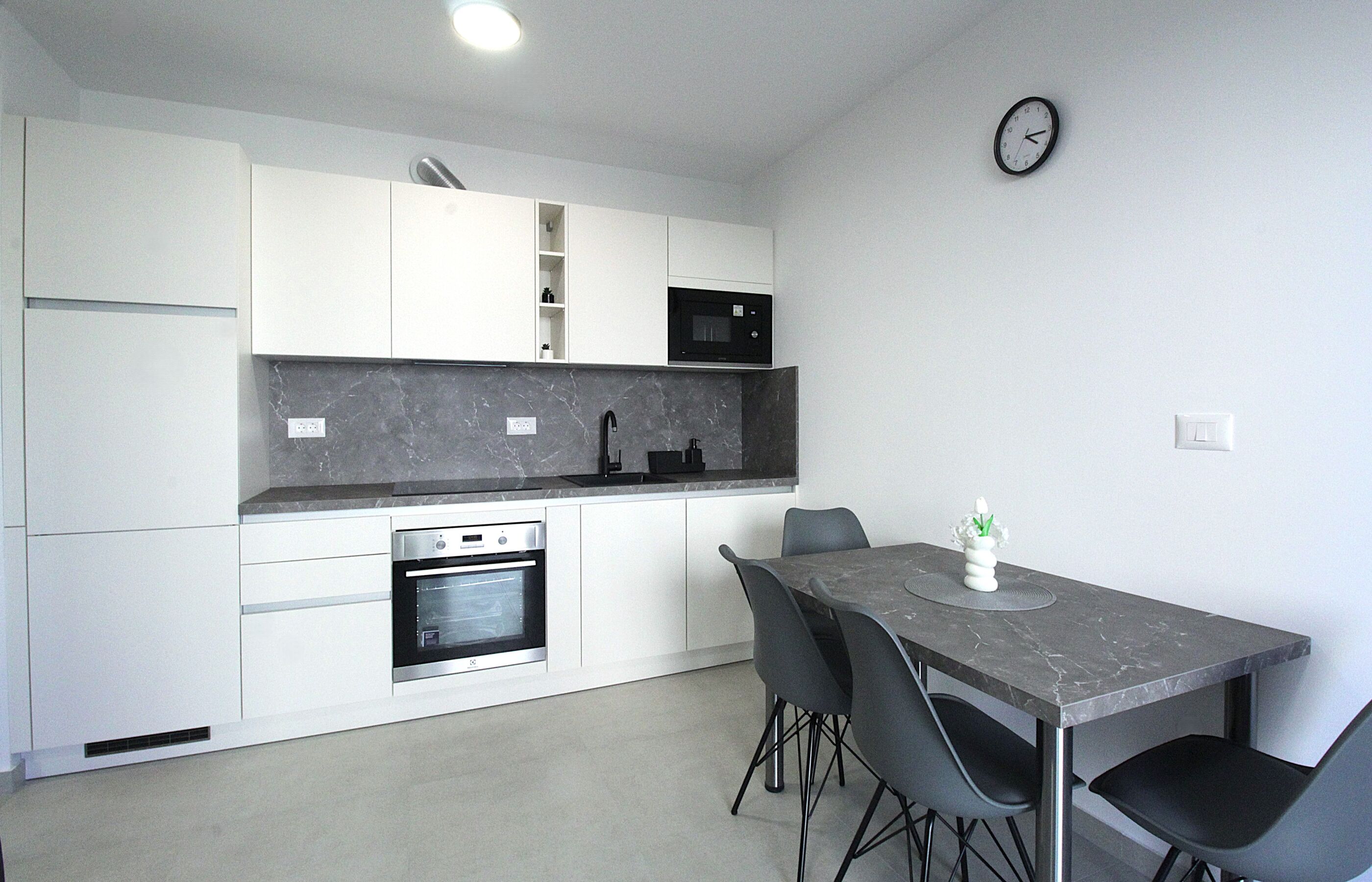 Apartments Frank 107021-A8