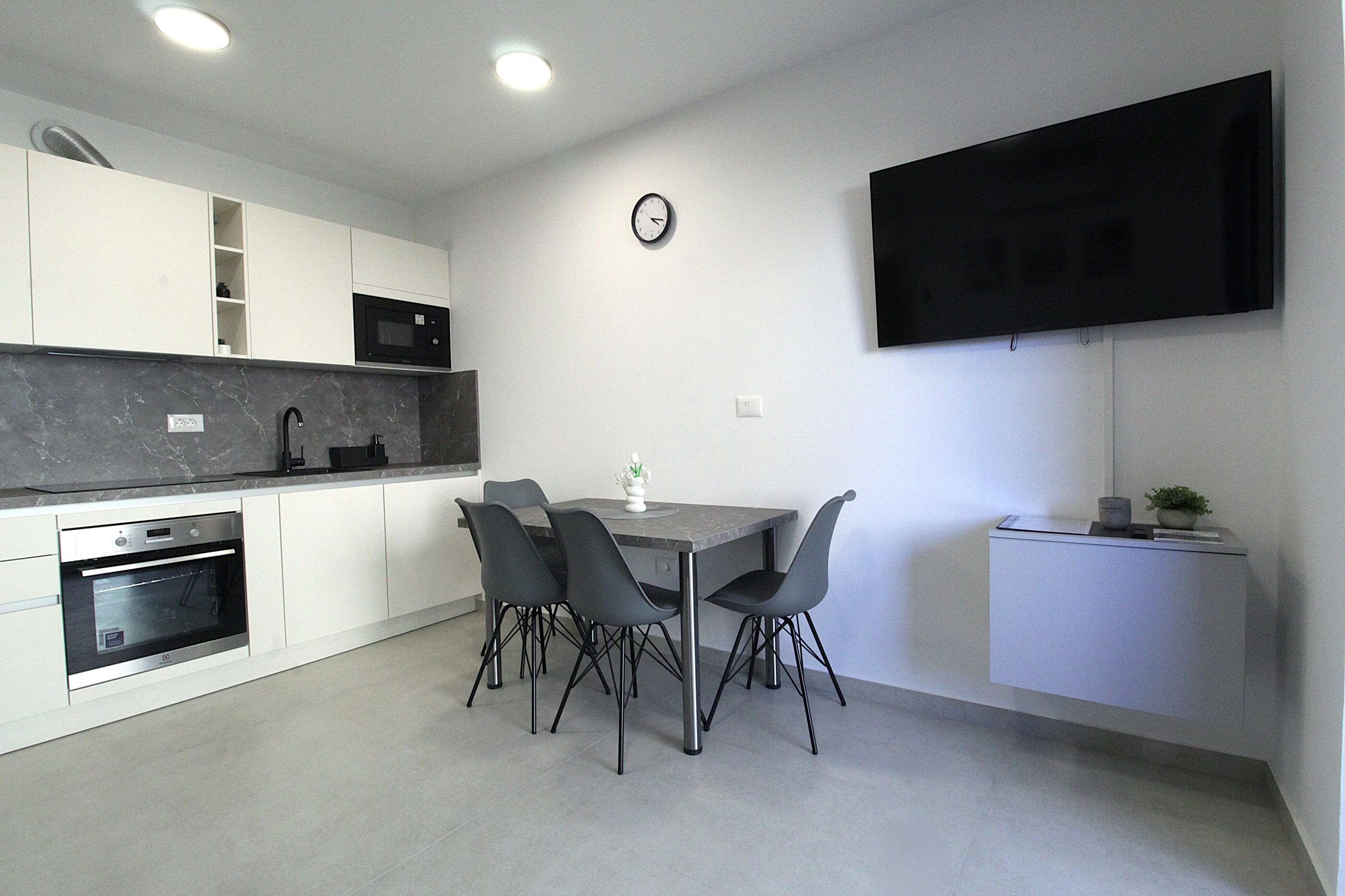 Apartments Frank 107021-A8